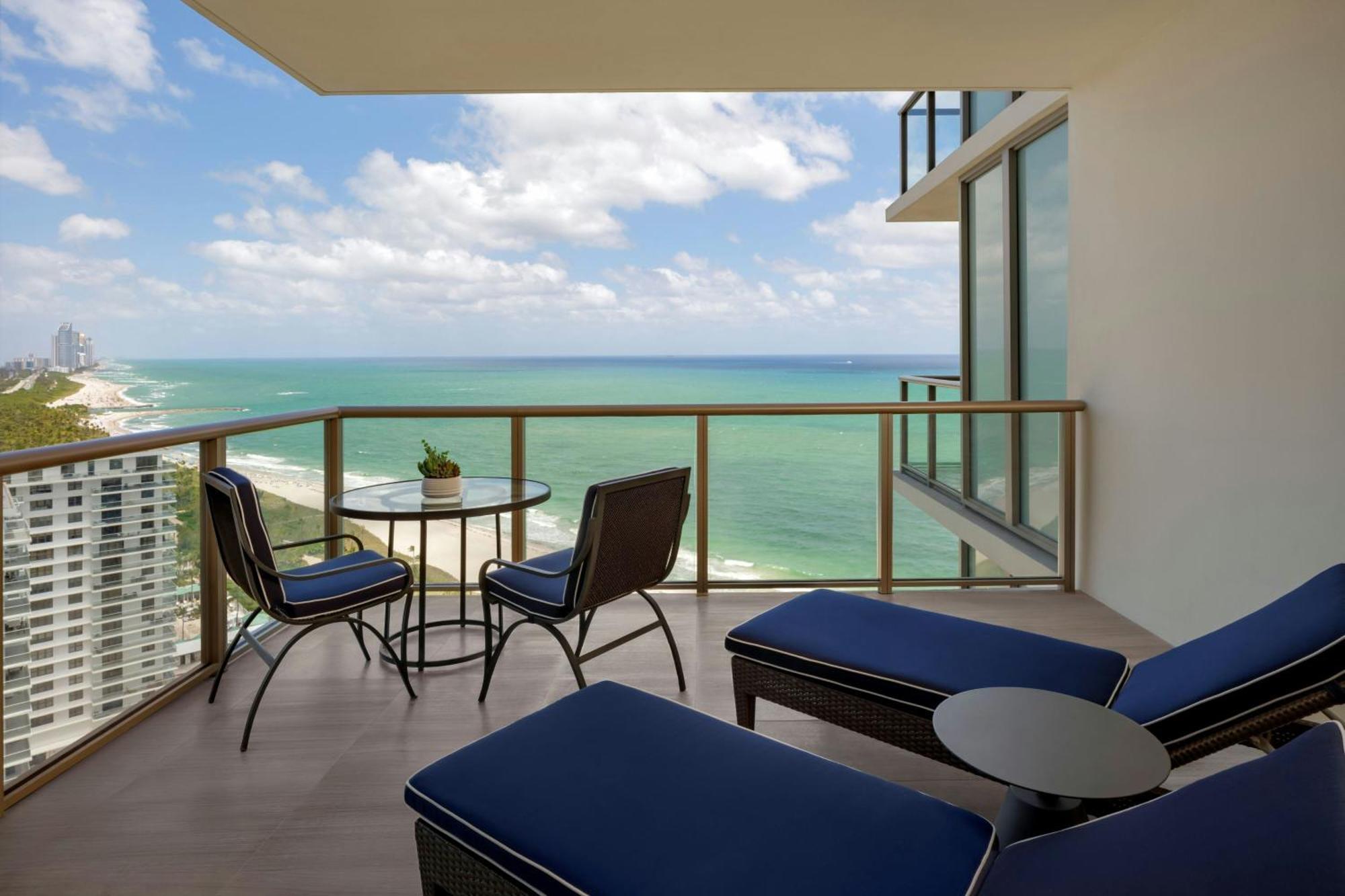 Royal Oceanfront Suite Suite 2 King