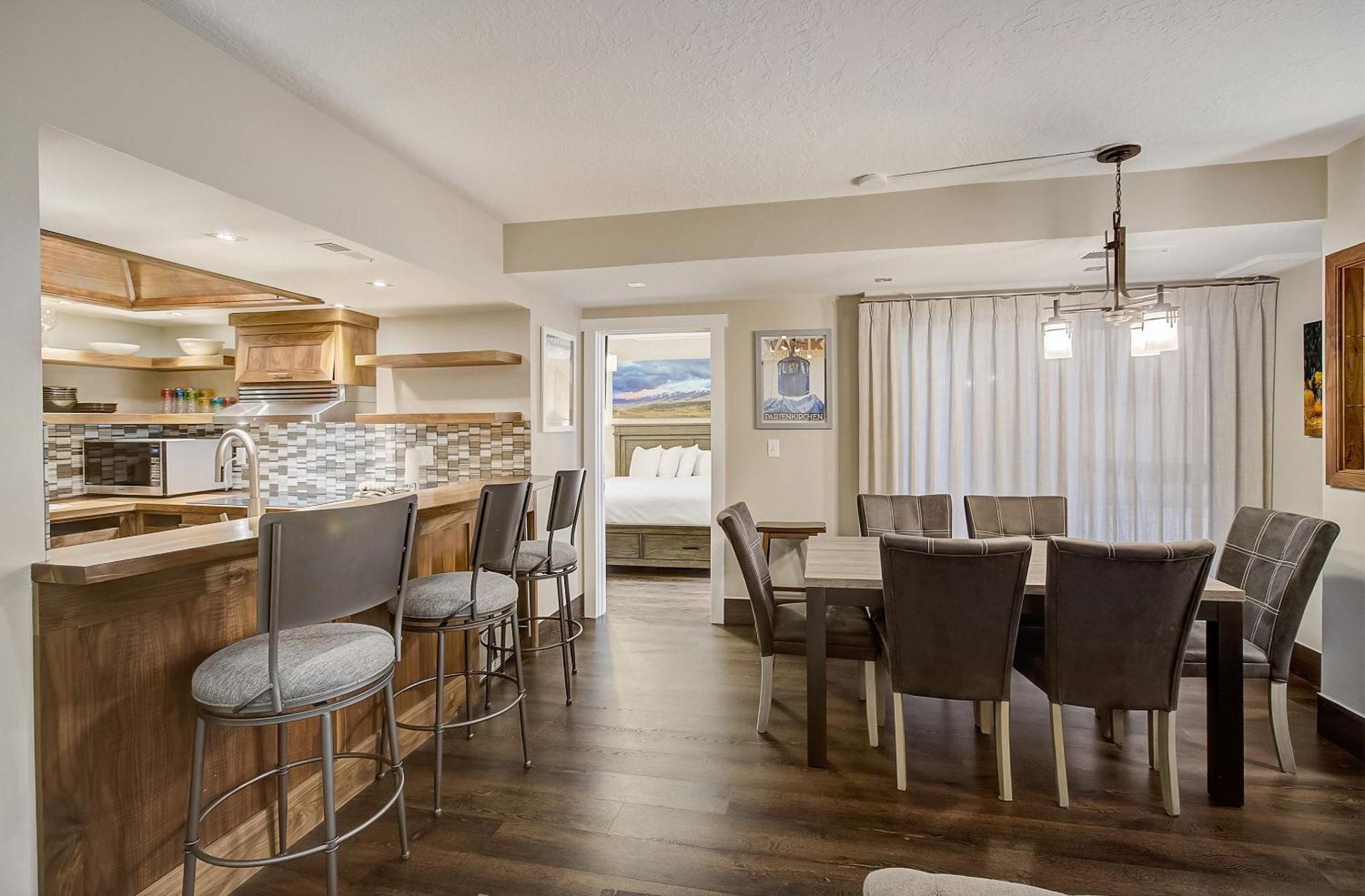 1 Bedroom Condominium