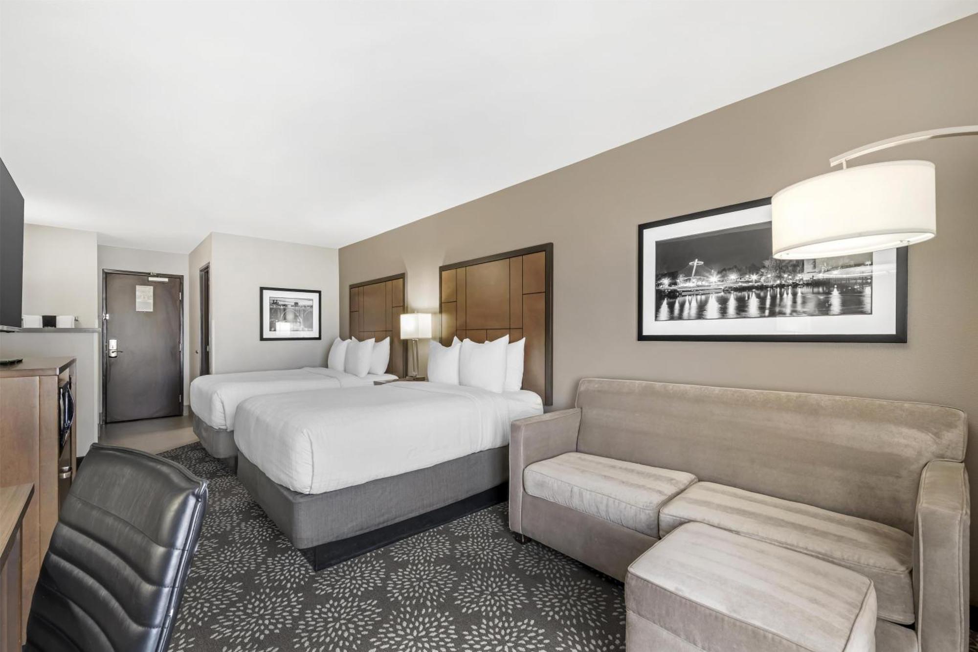 Queen Room Two Queen Beds Sofa Bed