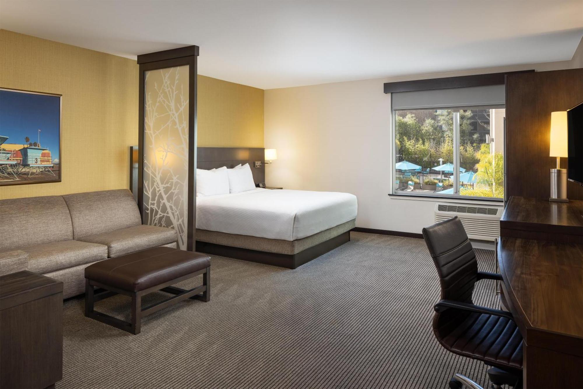 King Room Sofa Bed High Floor