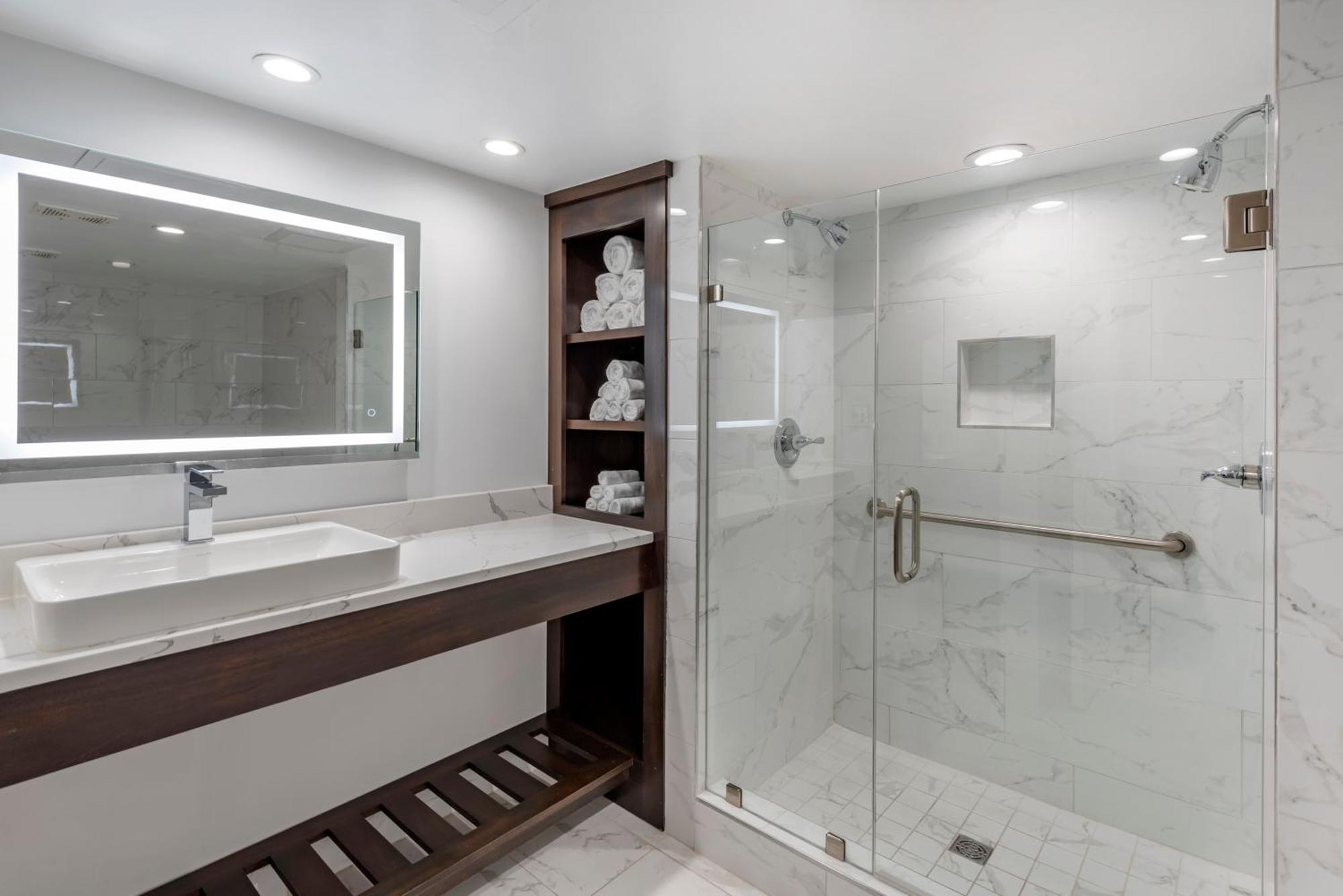 Two Bedroom Suite Hot Tub Oceanfront