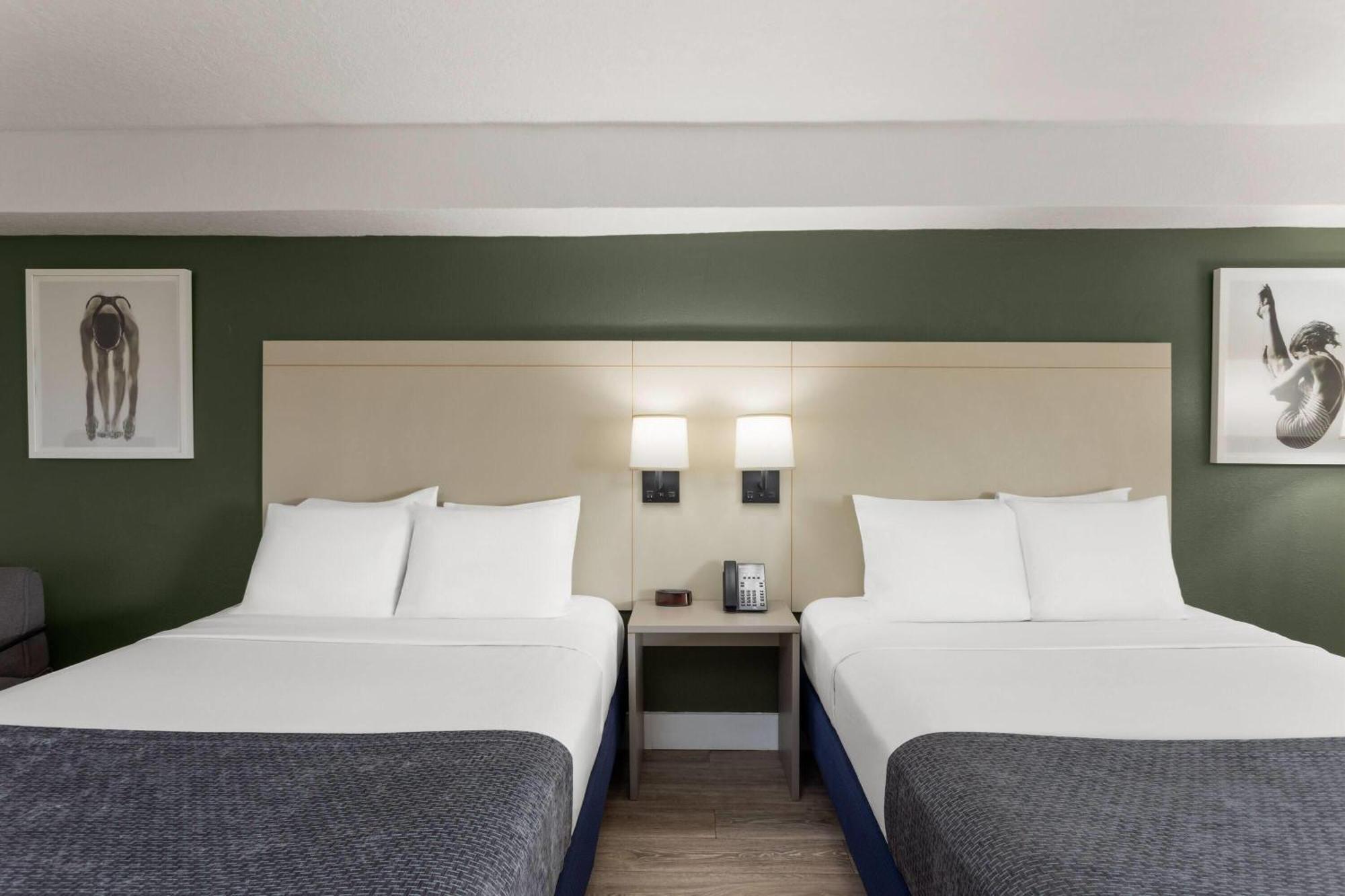 Tower Queen Room Two Queen Beds Non-Smoking
