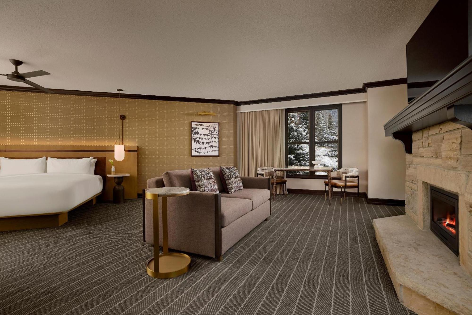Junior King Suite Fireplace