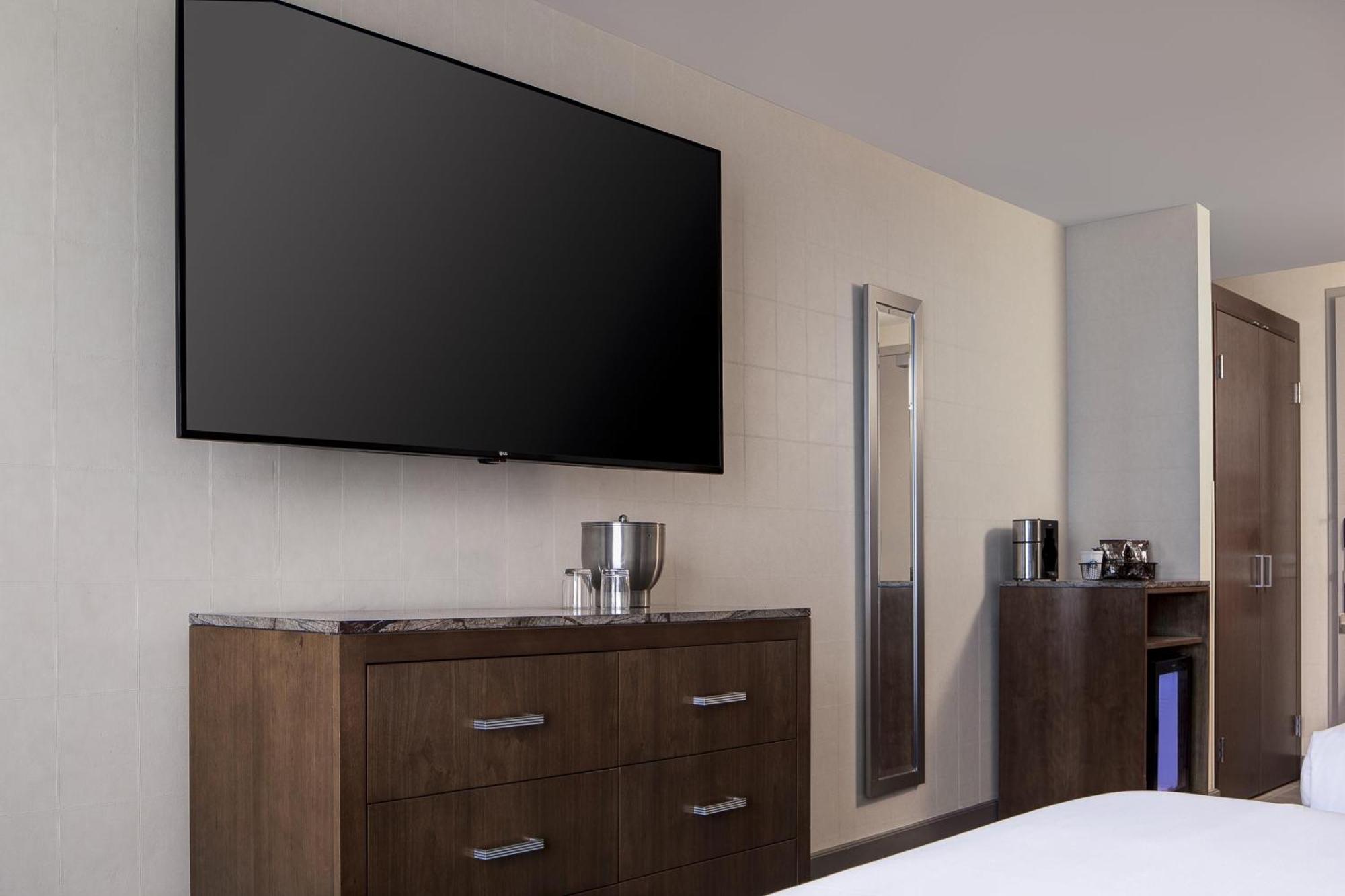 Premier Suite City View