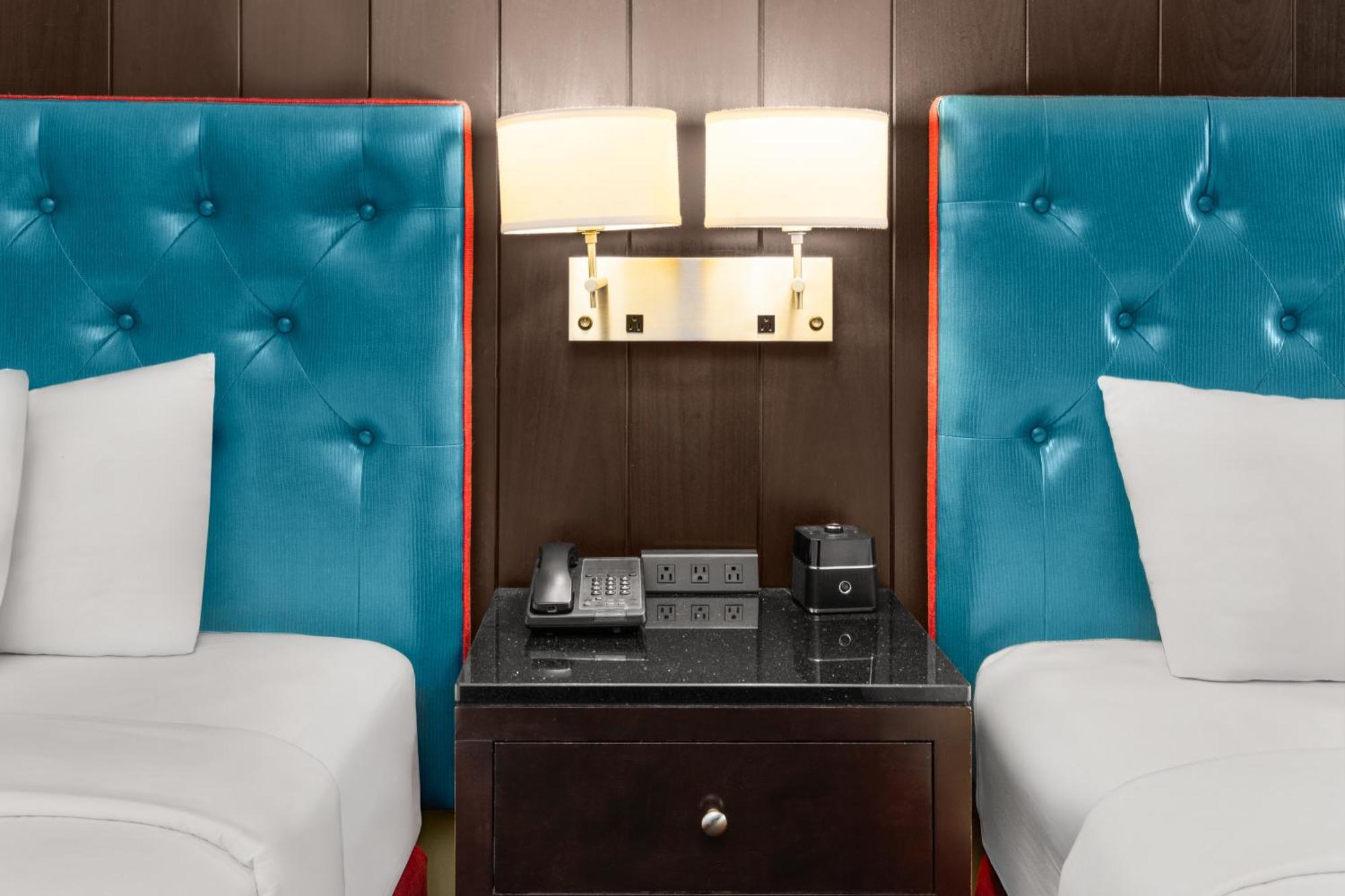 Deluxe Queen Room Two Queen Beds Non-Smoking