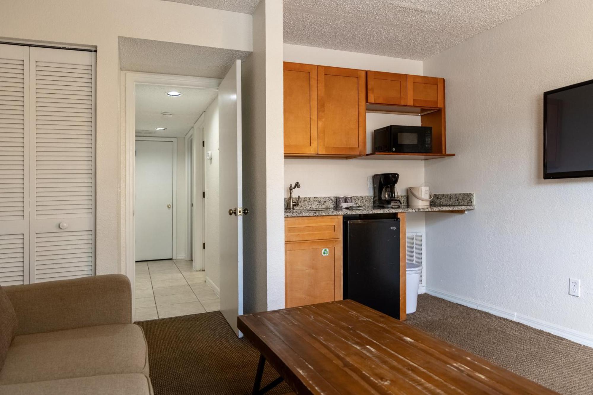 Deluxe Two-Bedroom Suite