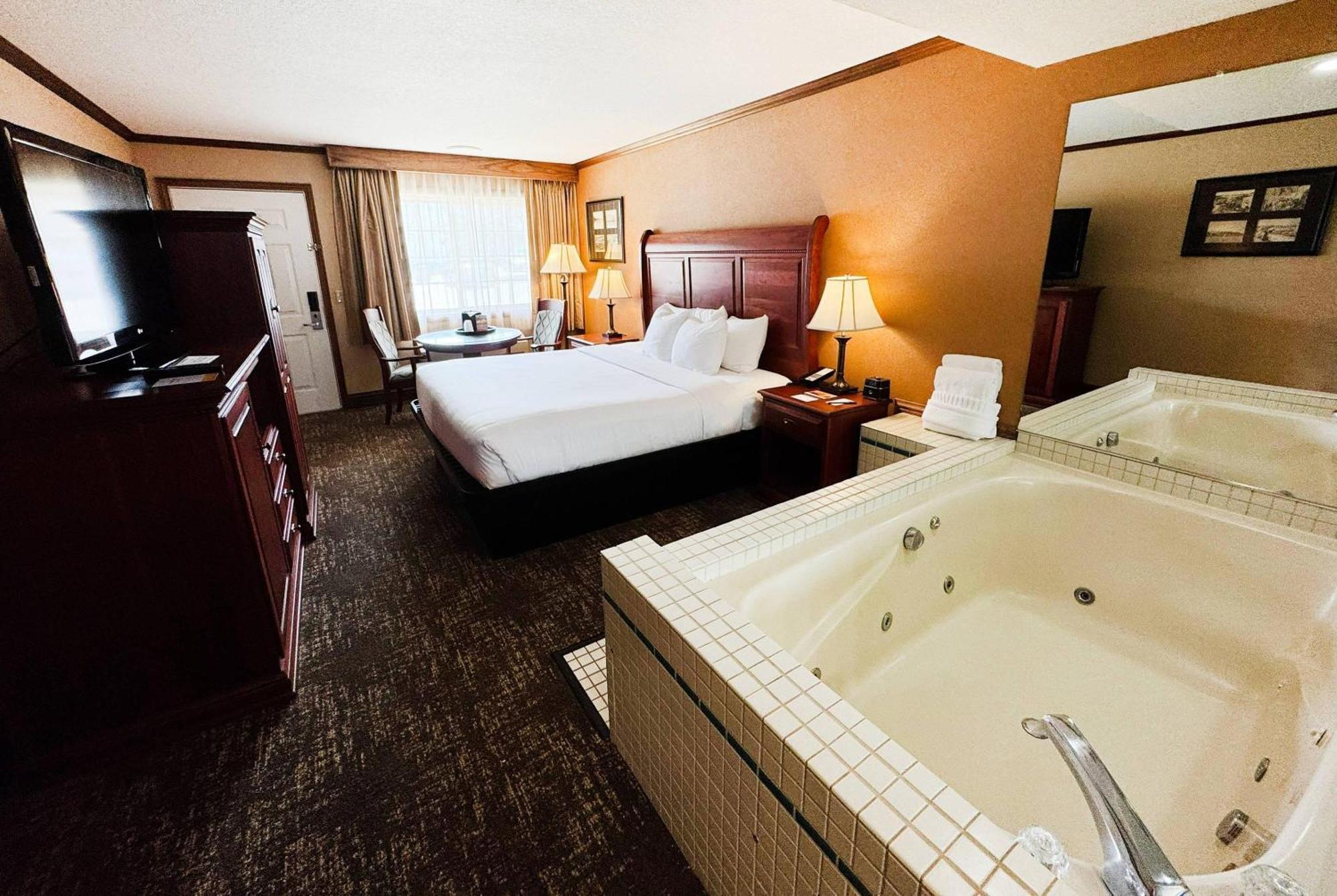 King Room Spa Bath