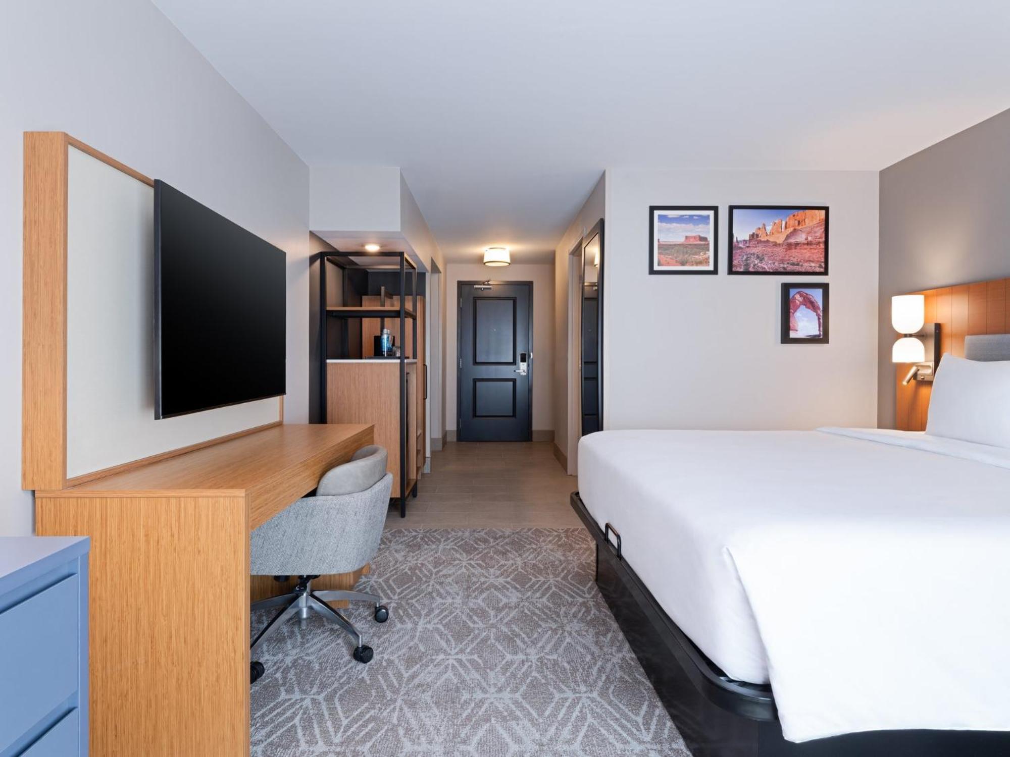 Standard King Room