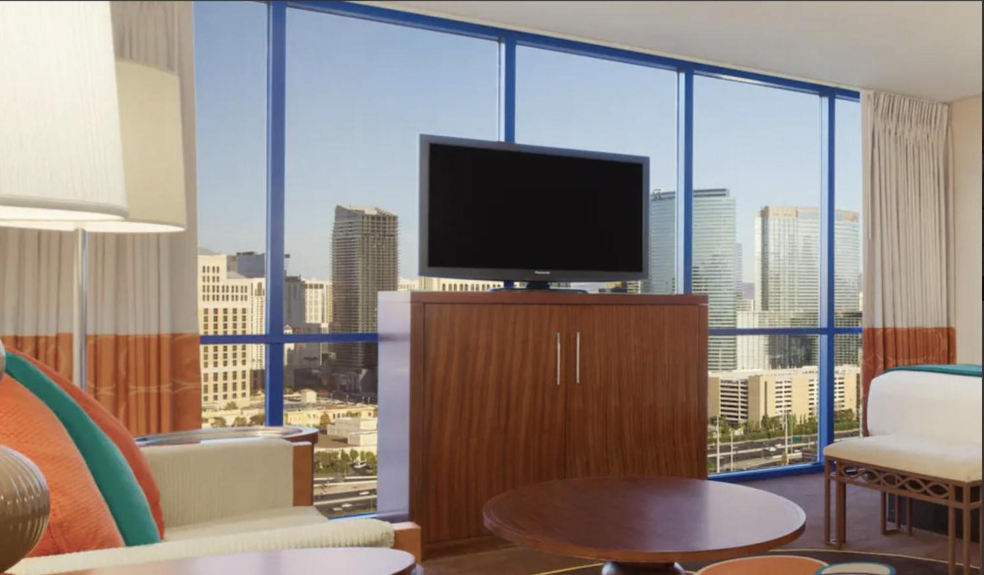 2 Queen Suite w or Strip View 2 Queen Suite w or Strip View