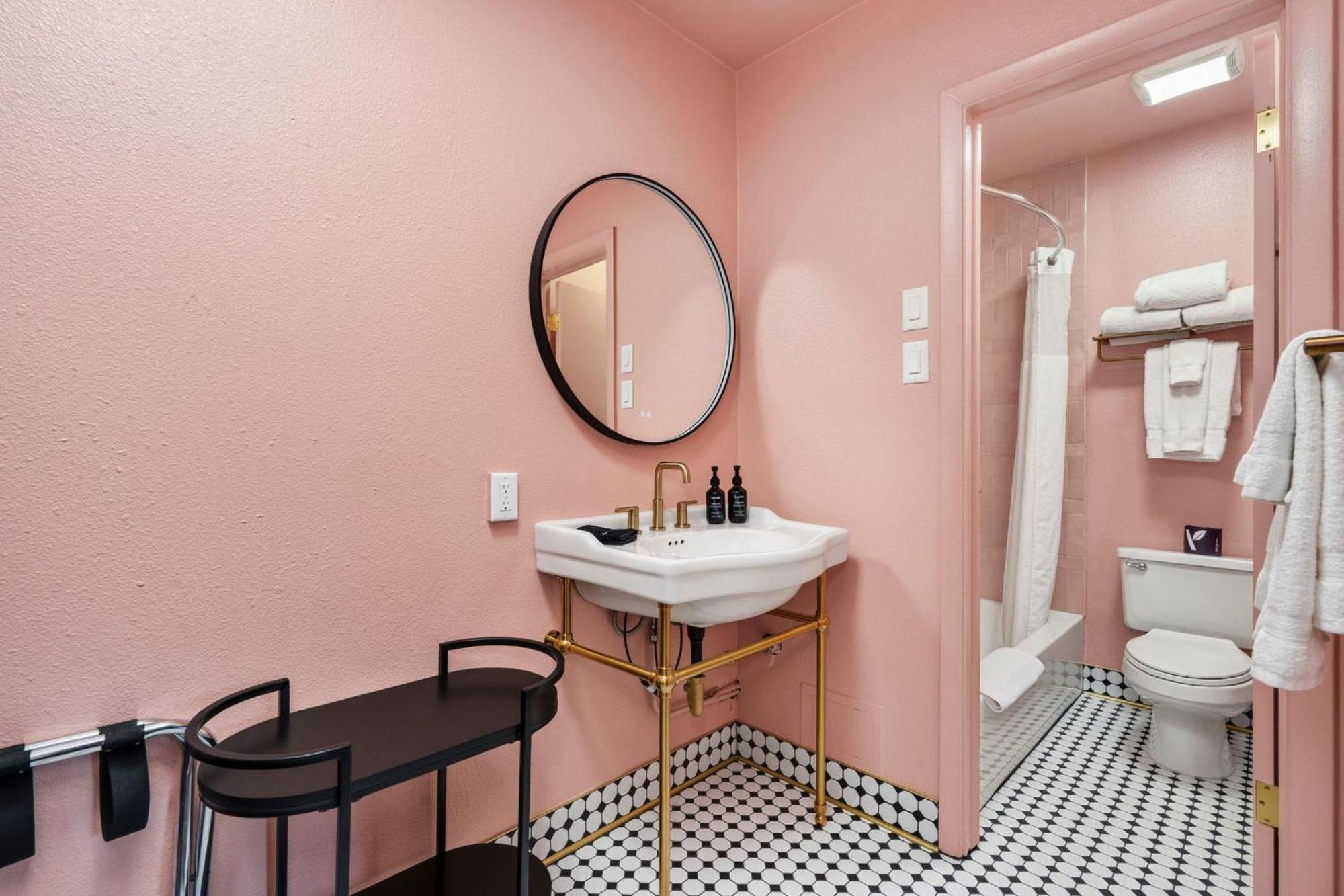 Double Room Two Double Beds Exterior Access or Non-Smoking