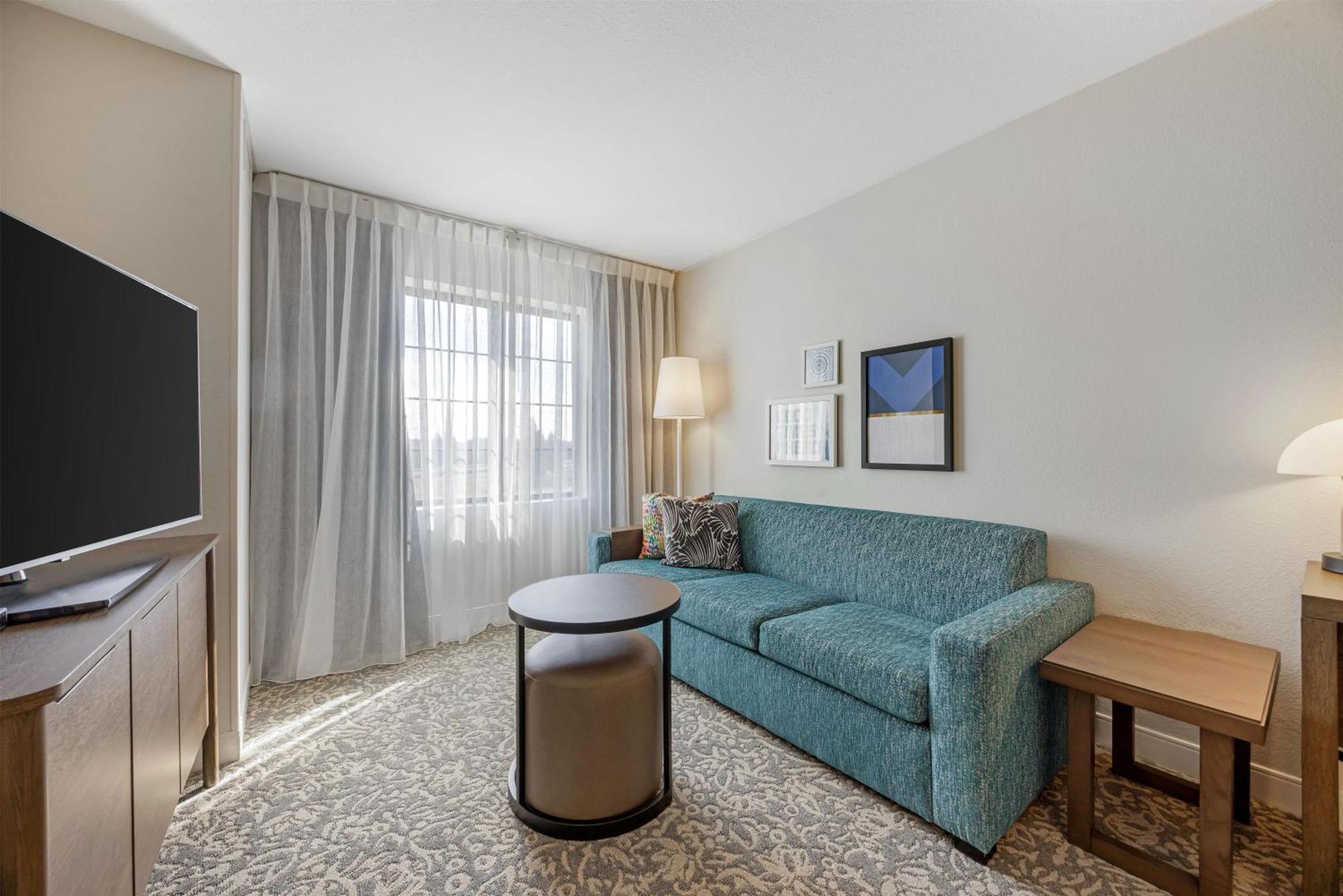One-Bedroom King Suite