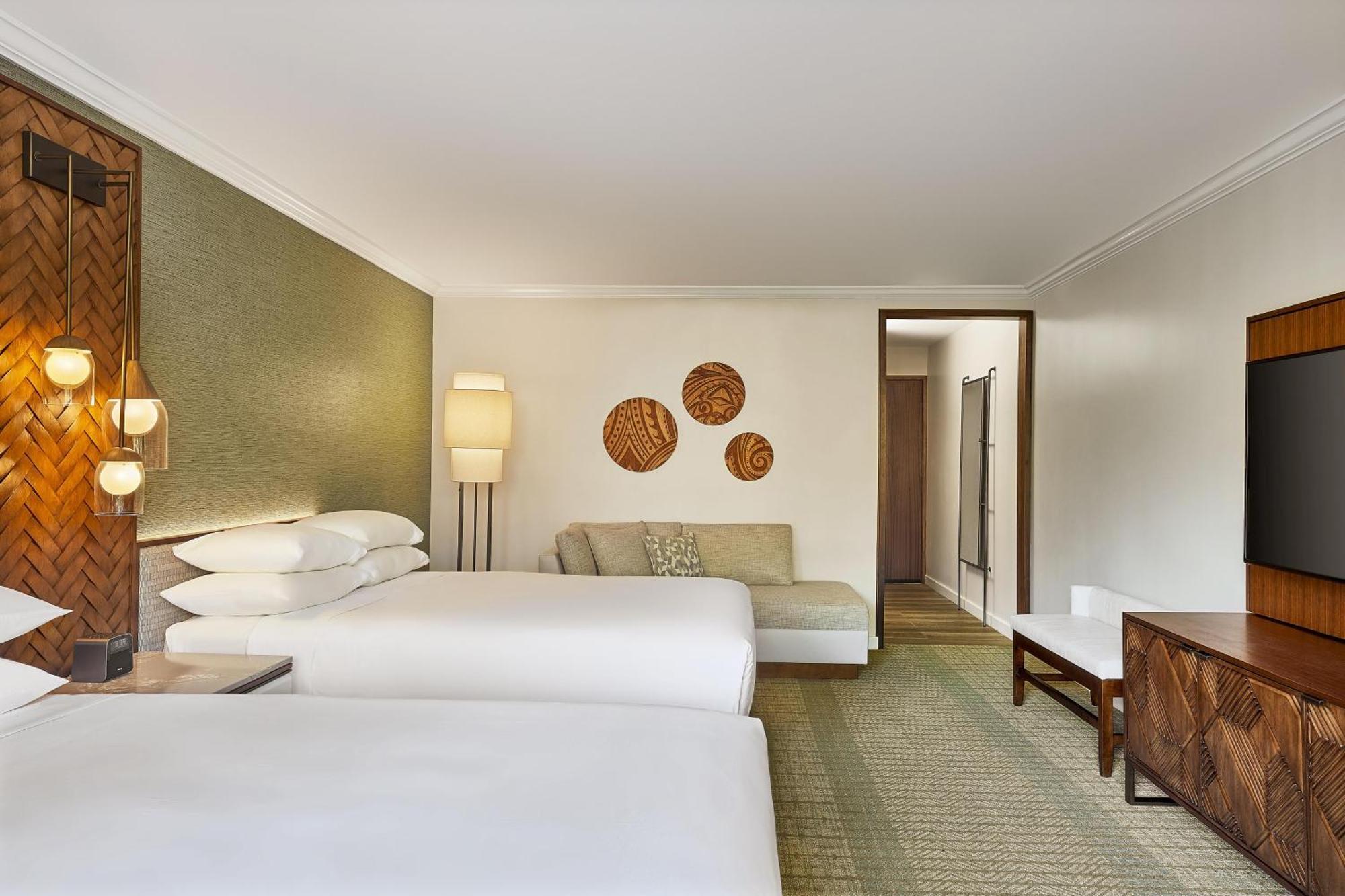 Queen Room Two Queen Beds Mountain View
