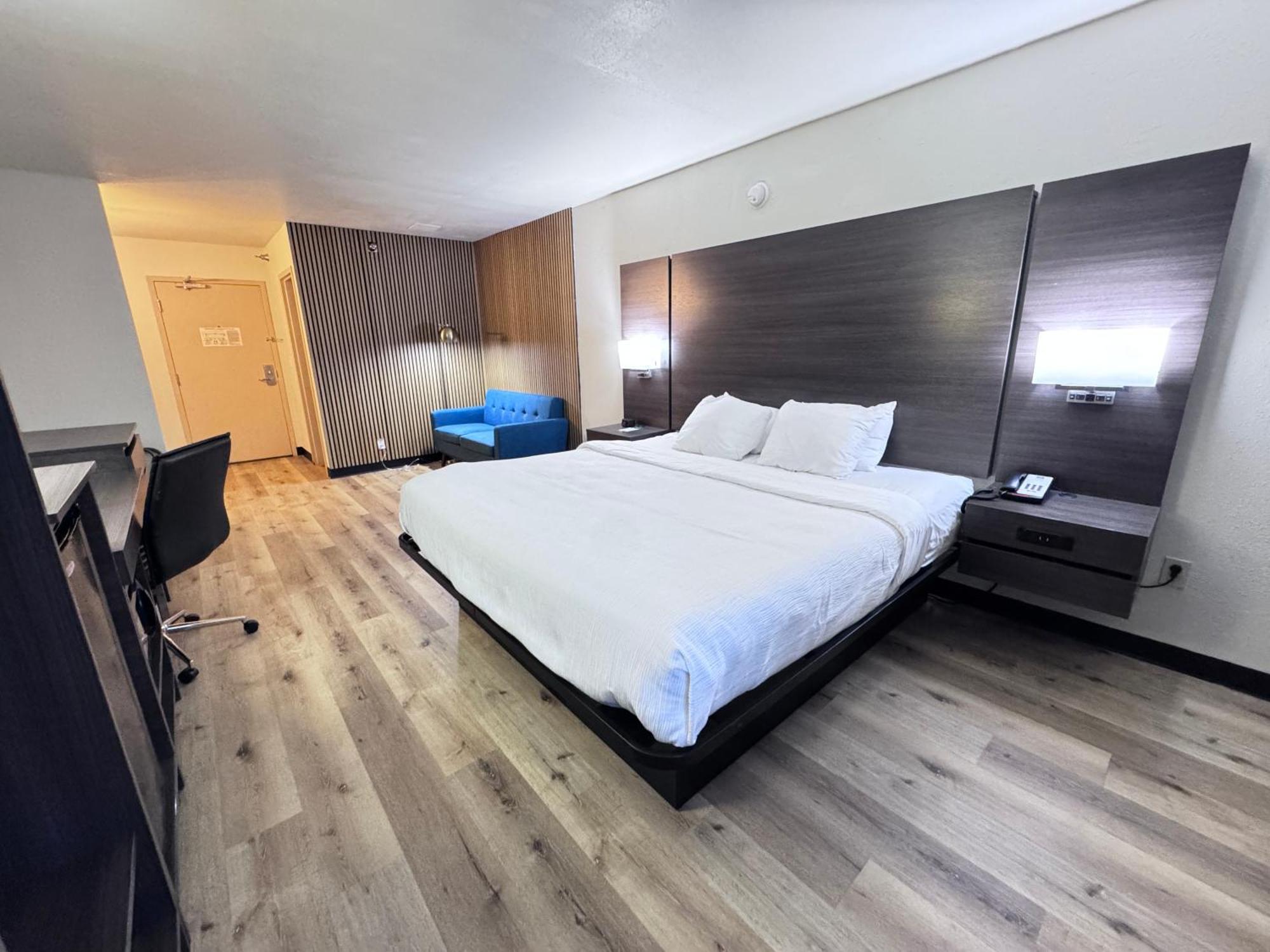 Superior King Room Non-Smoking
