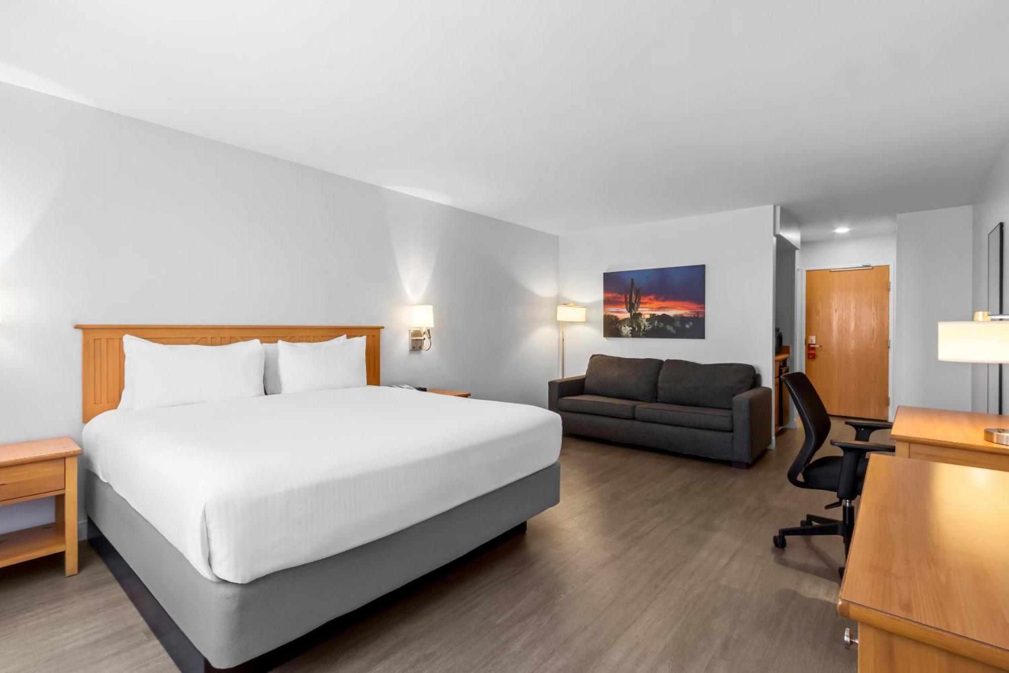 Deluxe King Room
