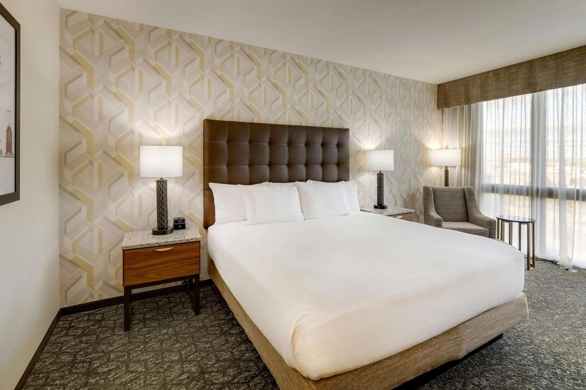 Deluxe King Room High Floor