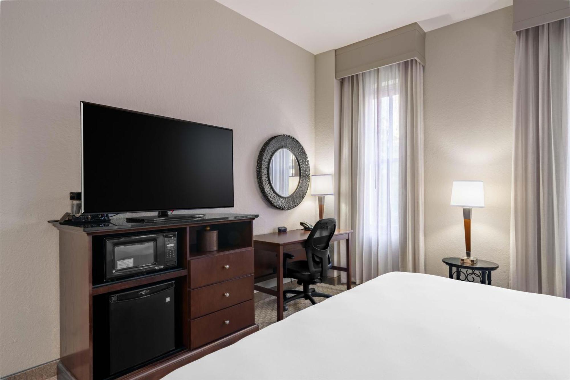 Deluxe King Room Disability Access