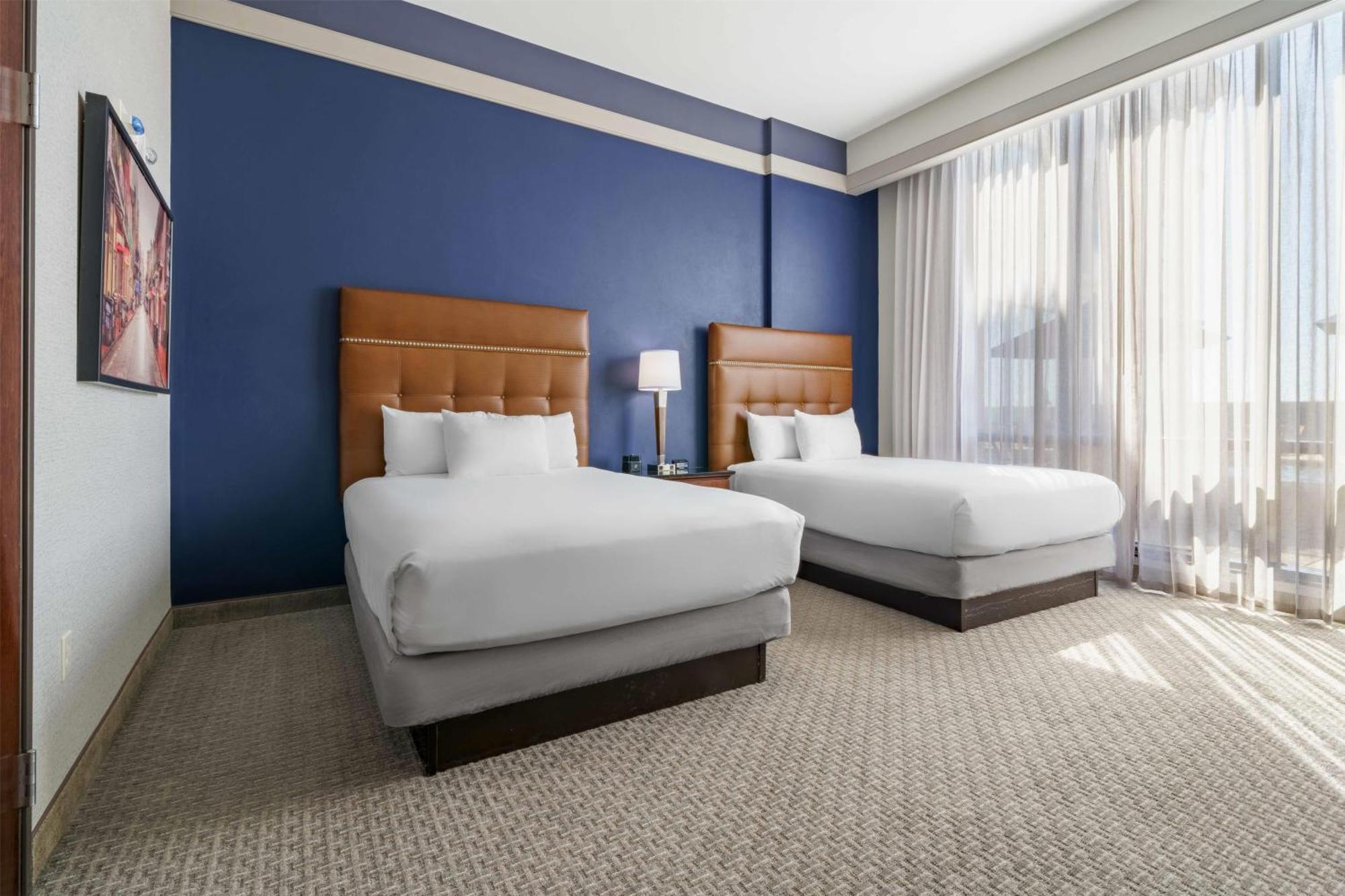 Queen Suite Two Queen Beds Sofa Bed