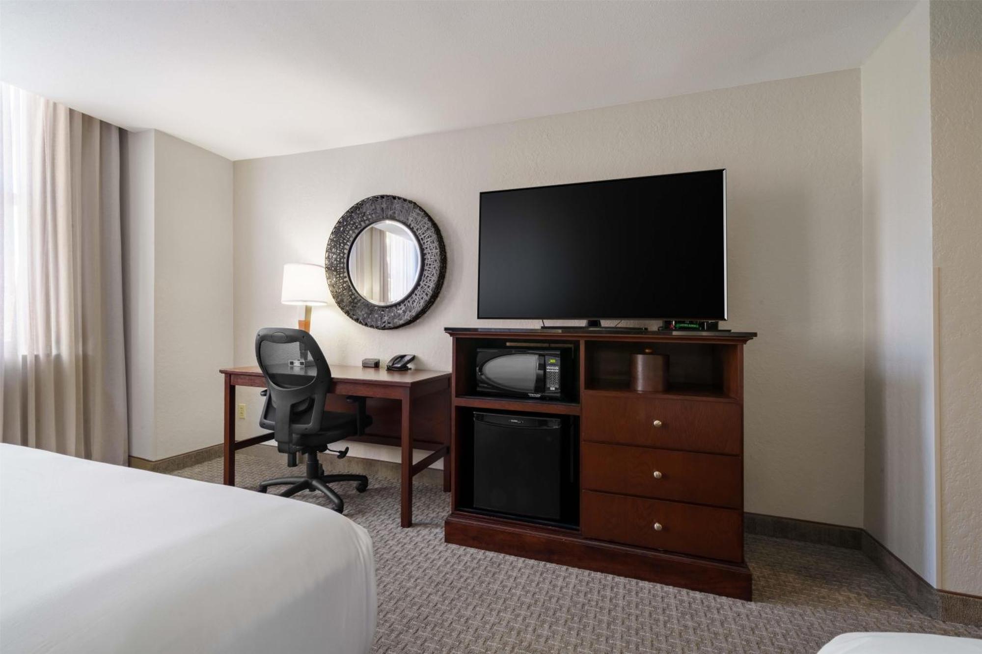 Deluxe Queen Room Two Queen Beds