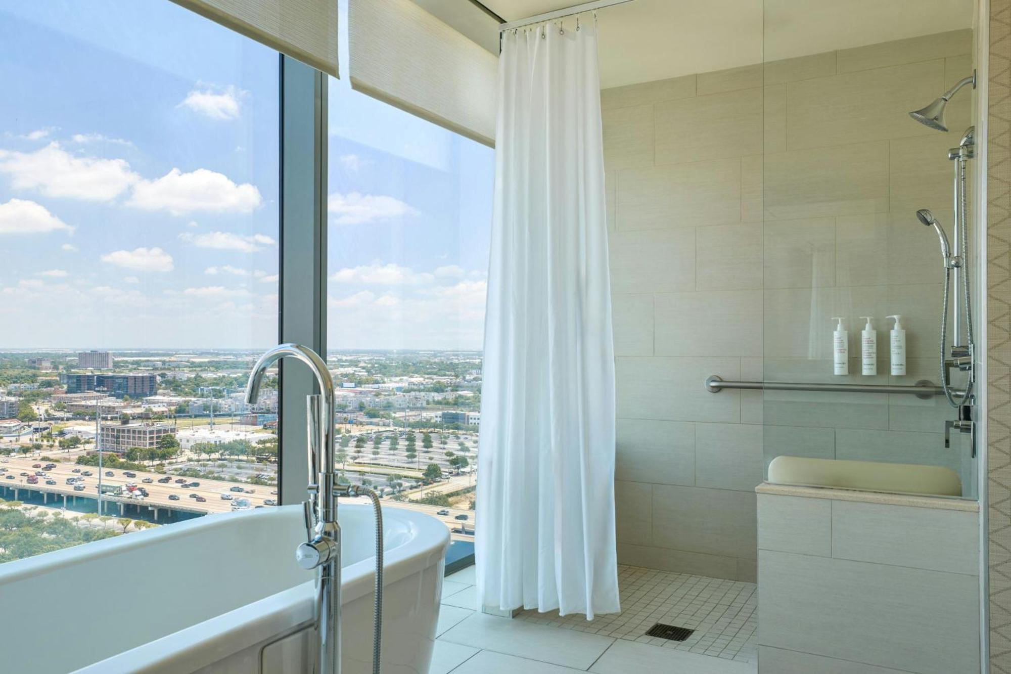 Executive Suite 1 Bedroom Suite 1 King