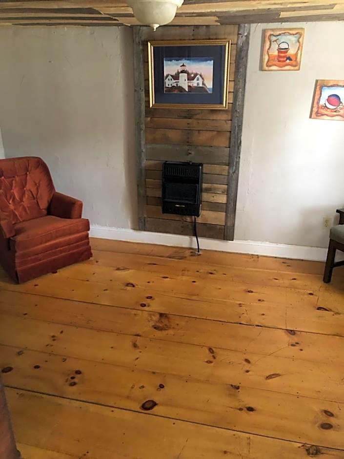 One-Bedroom Bungalow