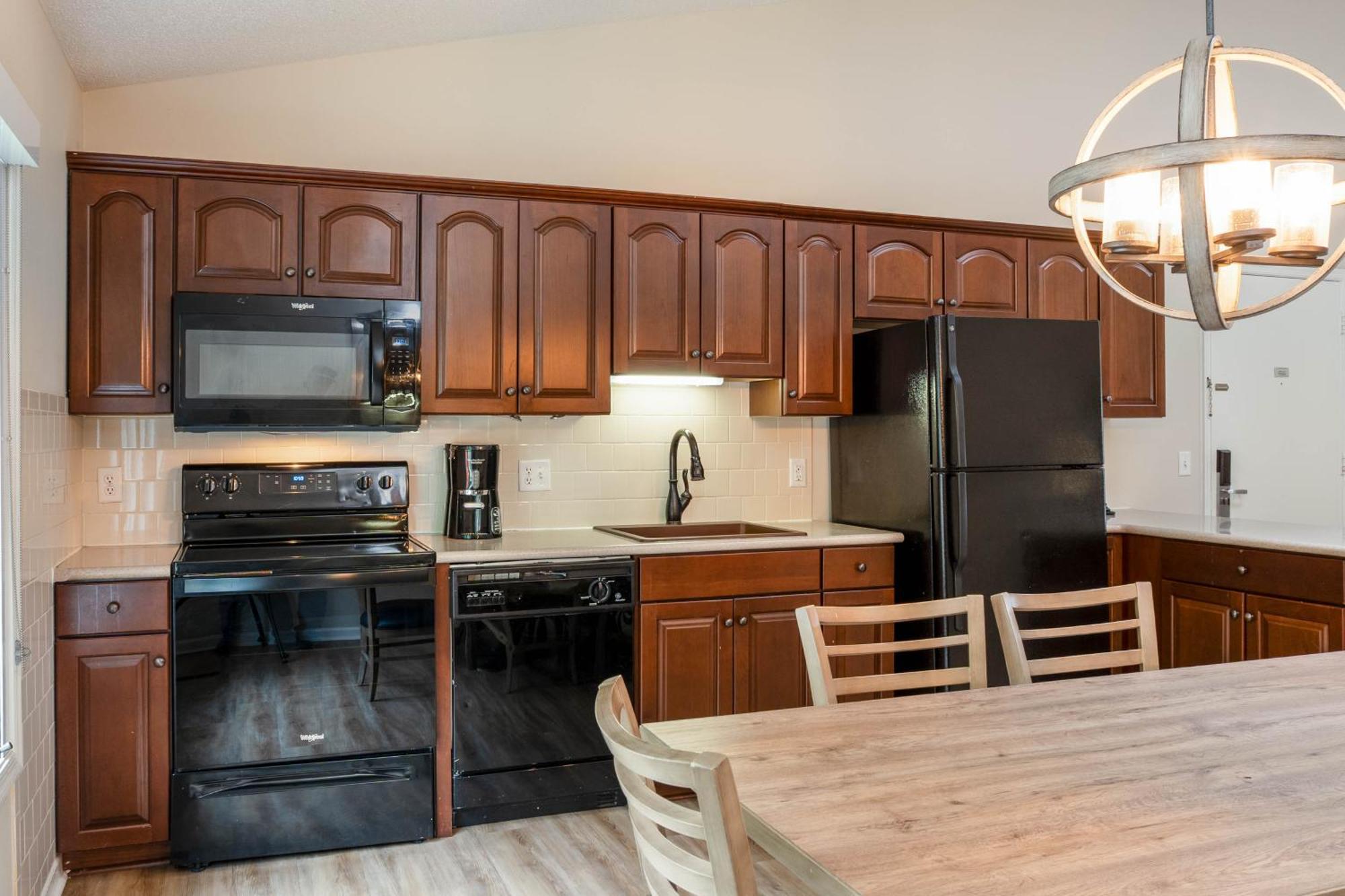 Summit Two Bedroom View Premium Condo Jacuzzi Full Kitchen