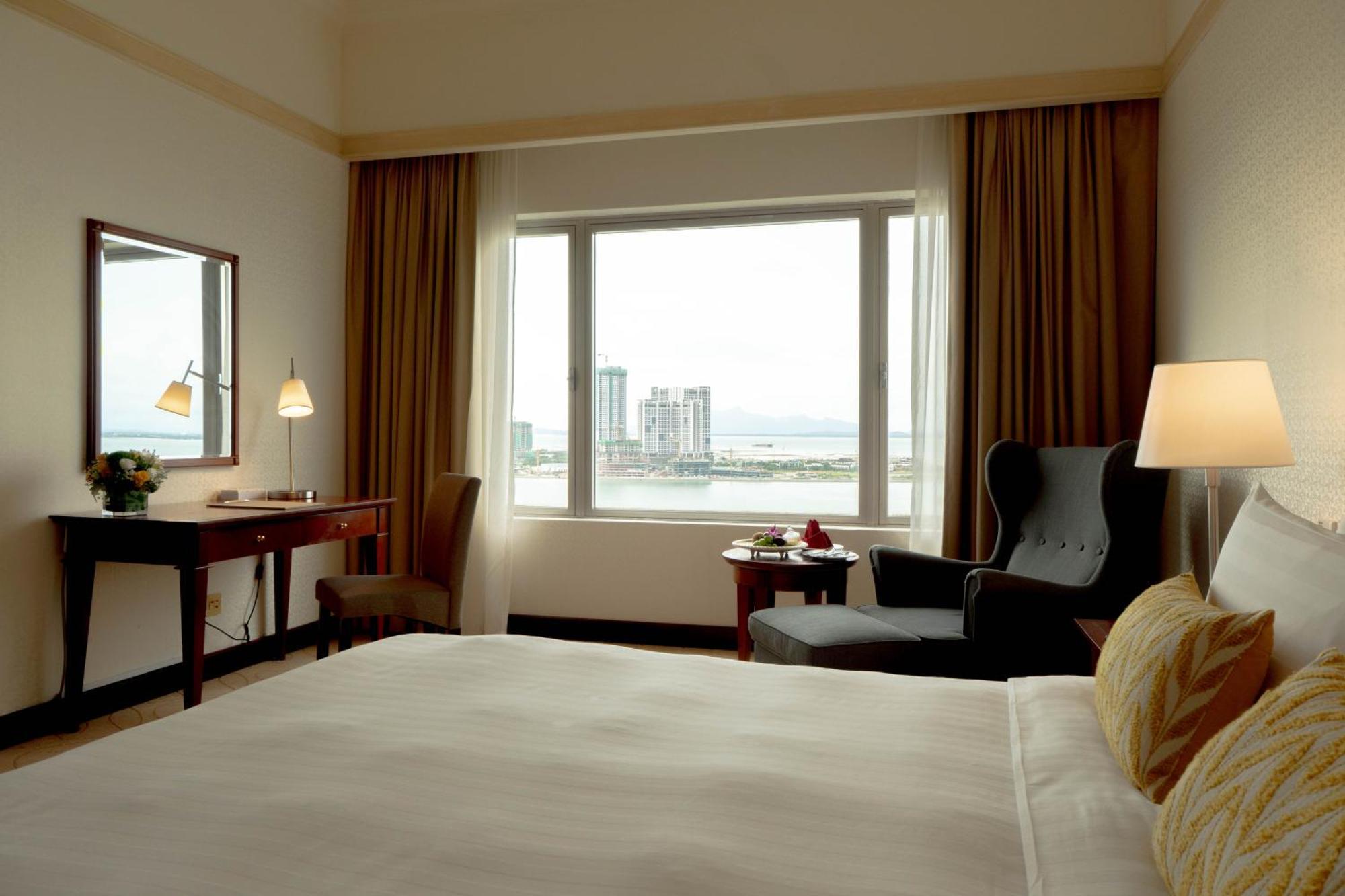 Deluxe King Room Sea View