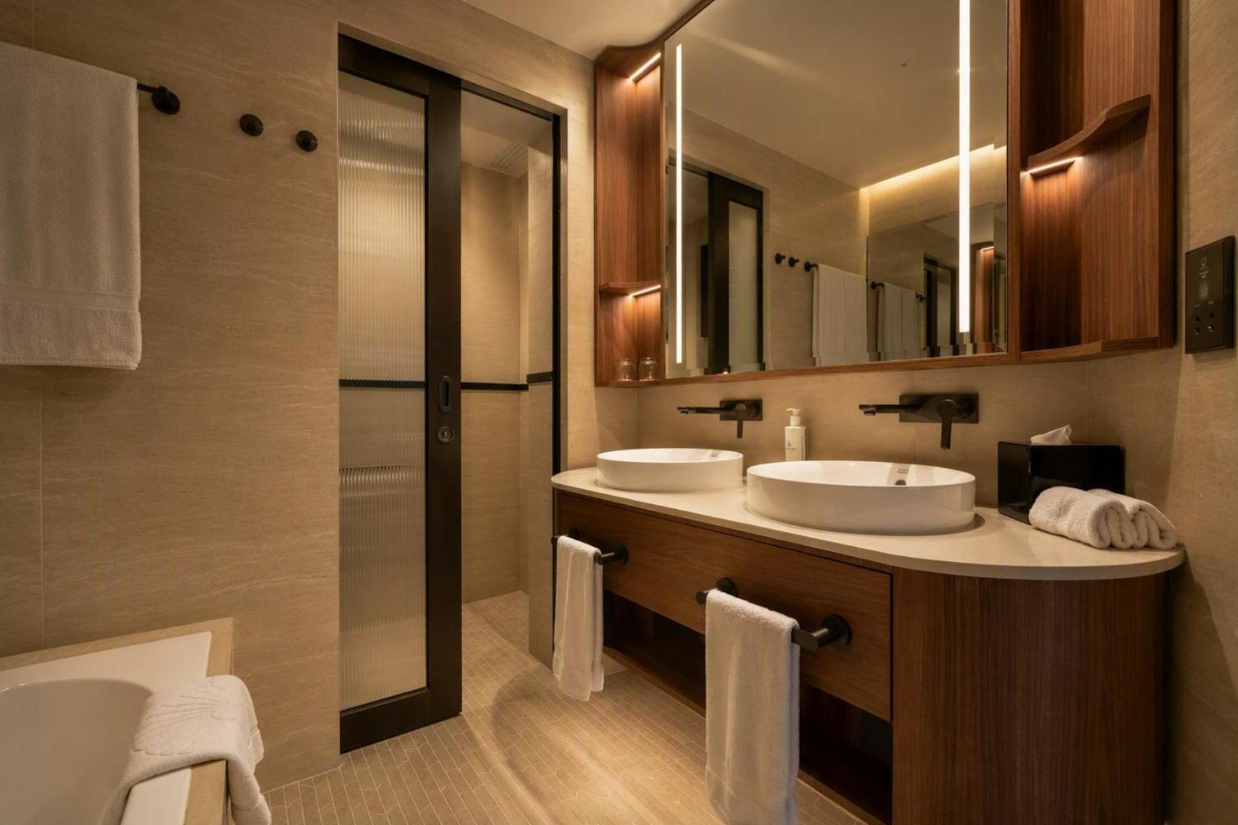 1 Bedroom Apartment King Bed