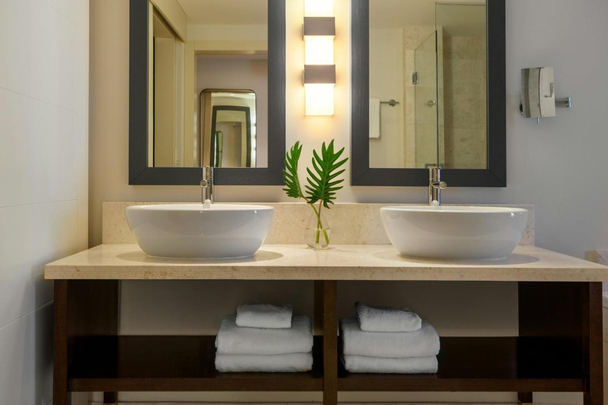 Double Room Water View High Floor