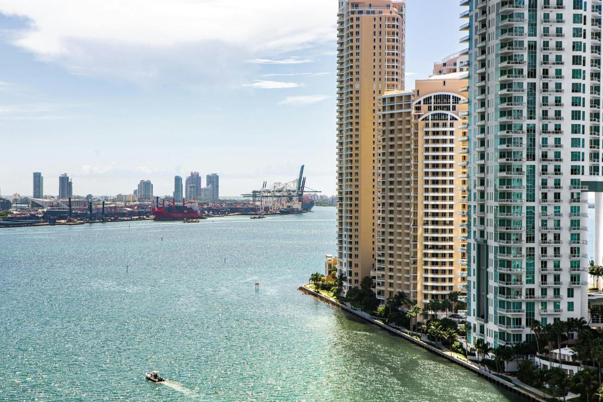 Double Room Water View High Floor
