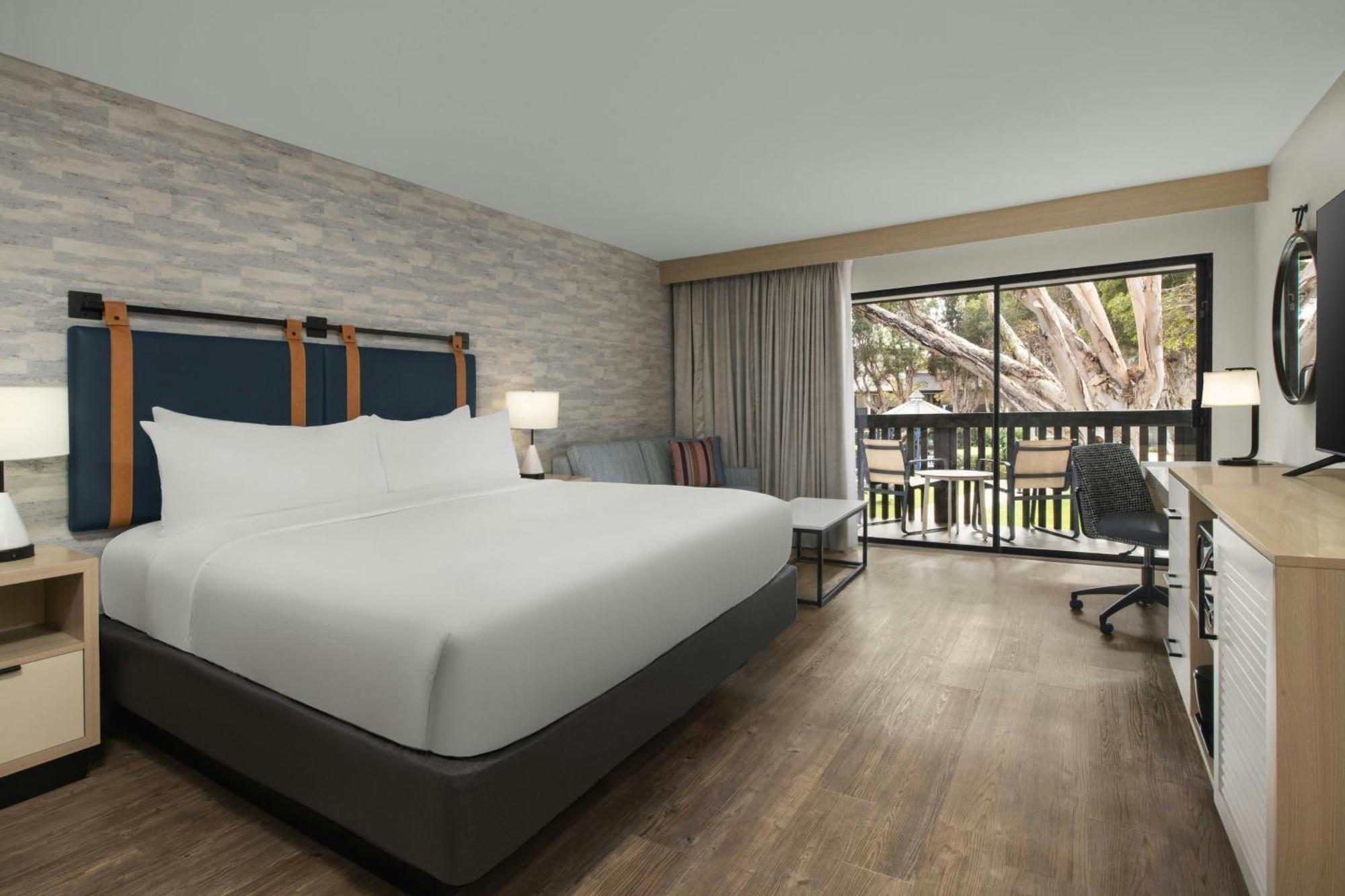King Room Balcony Courtyard View