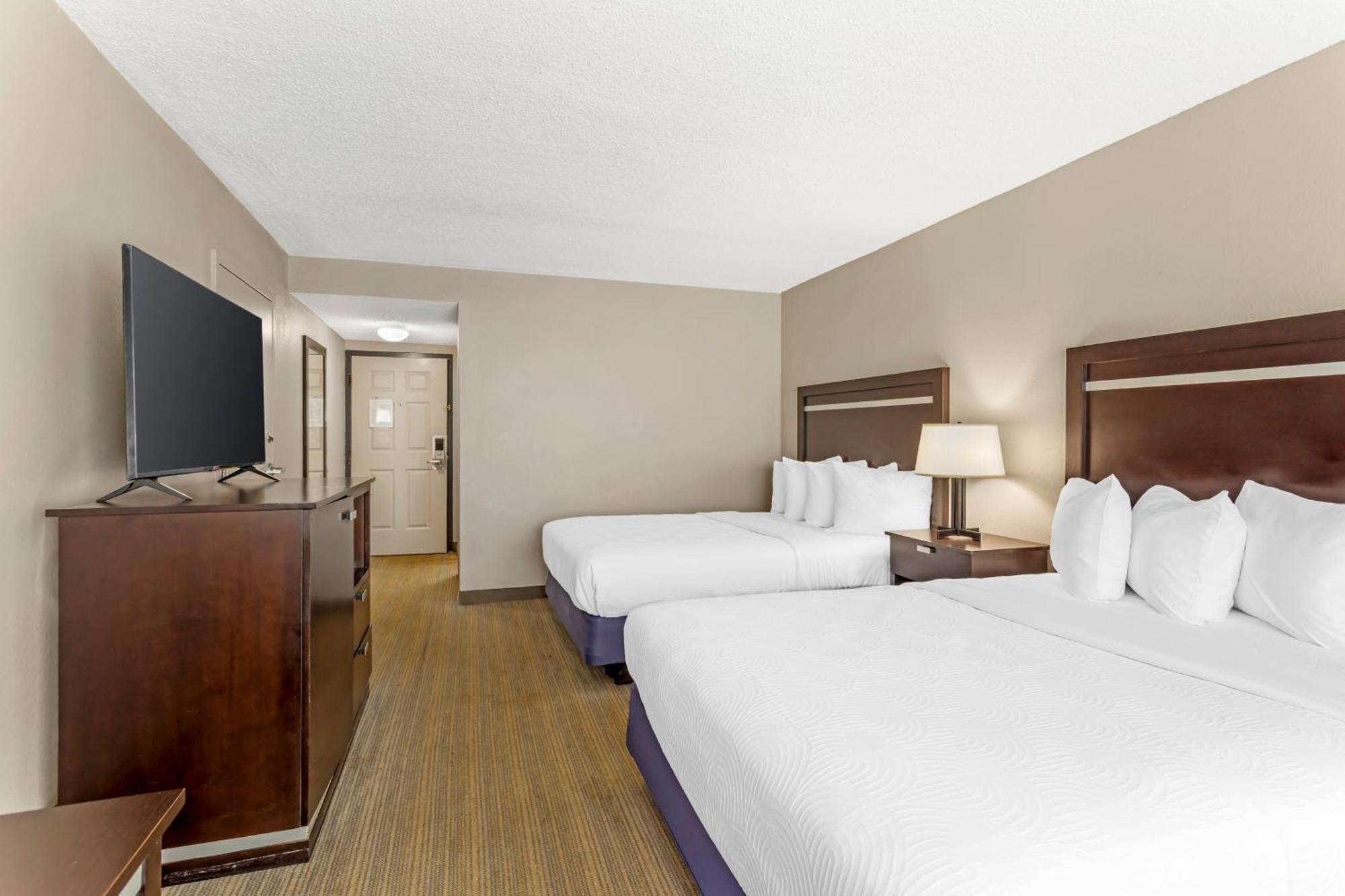 Queen Room Two Queen Beds Non-Smoking