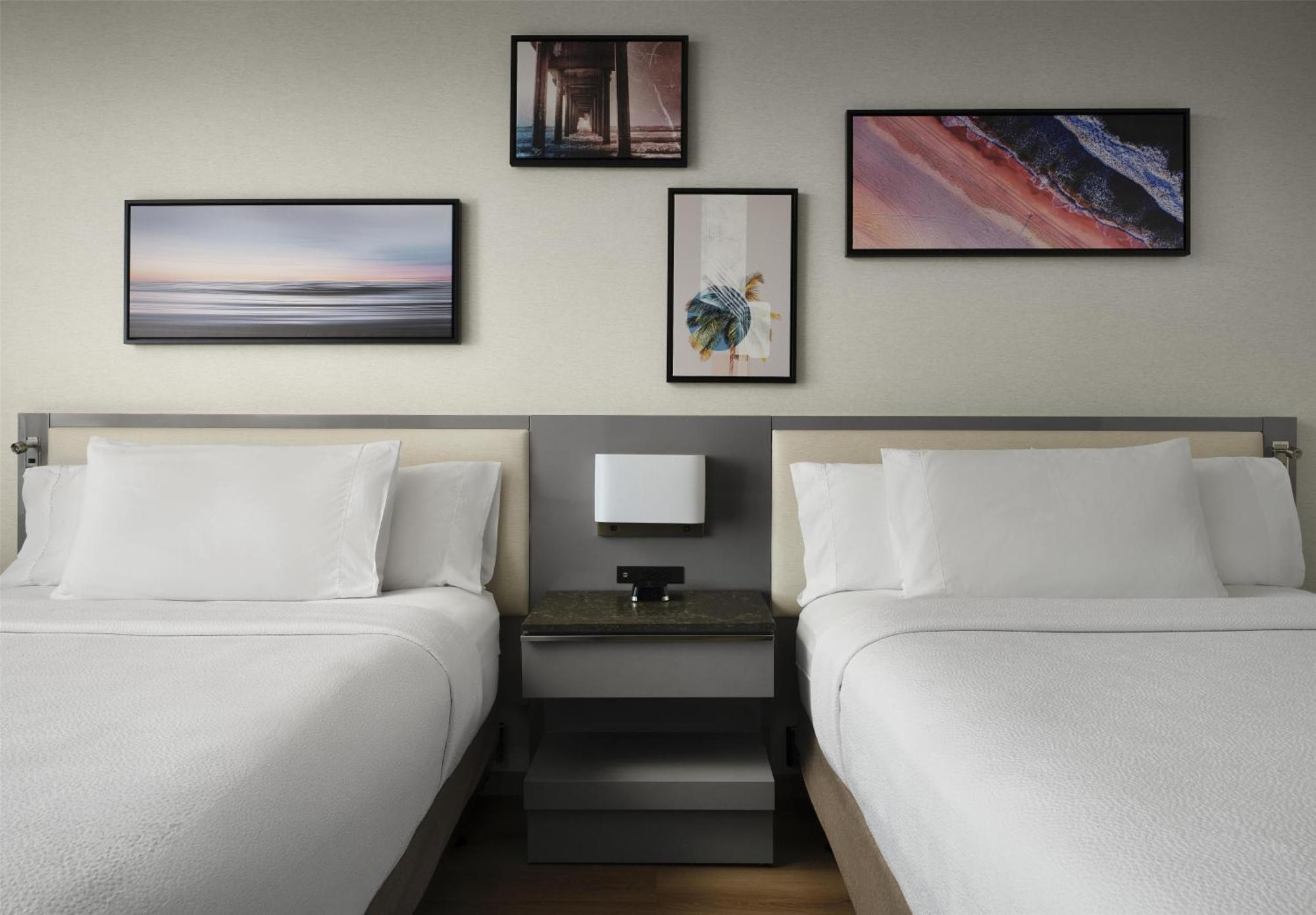Queen Room Two Queen Beds Harbor View