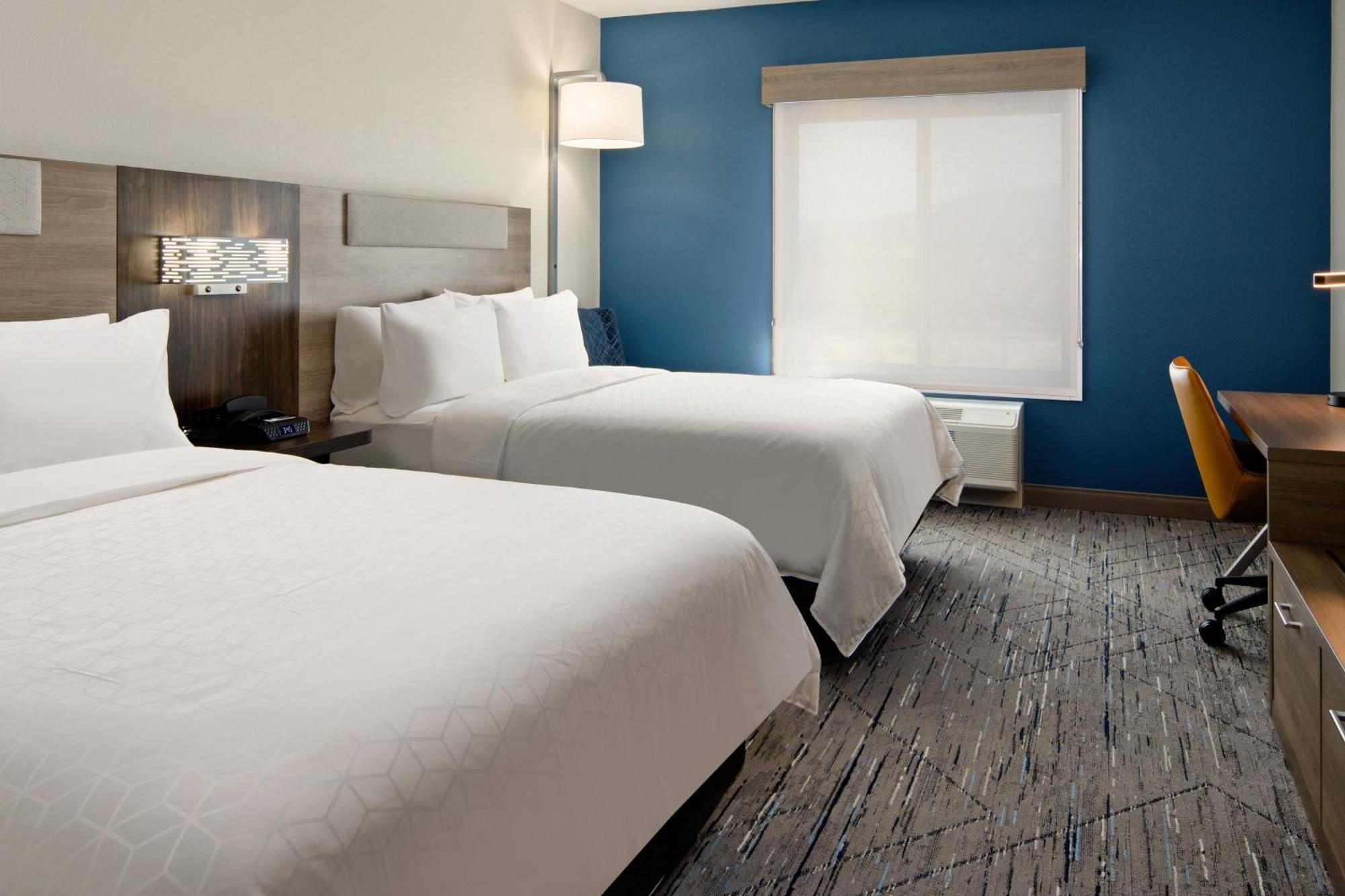 Standard Room Two Queen Beds