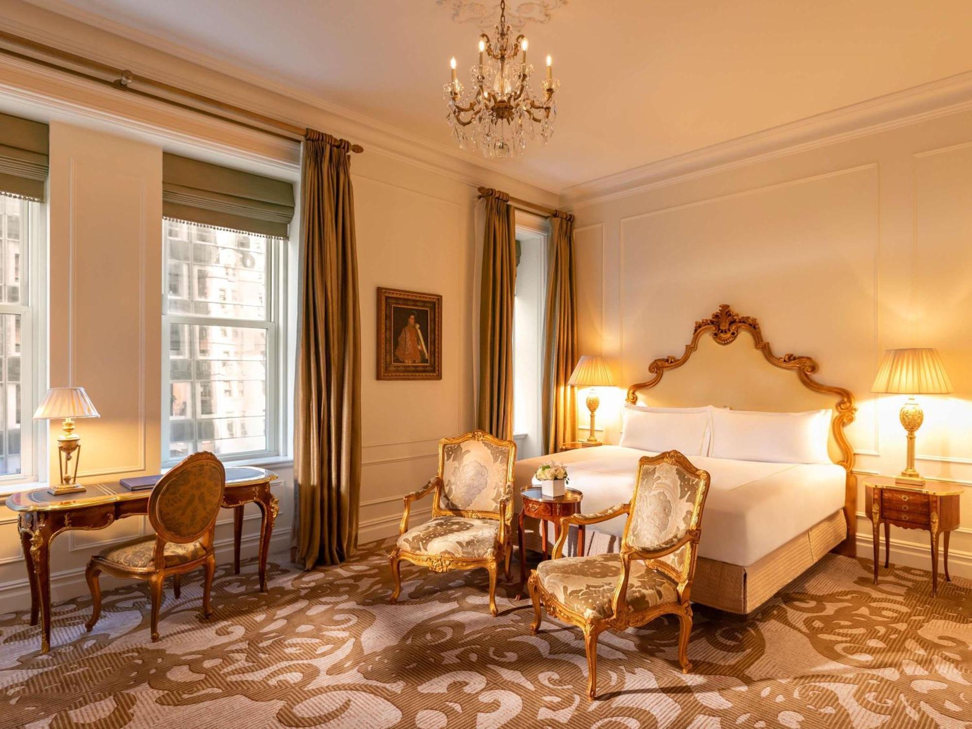 Grand Deluxe King Room