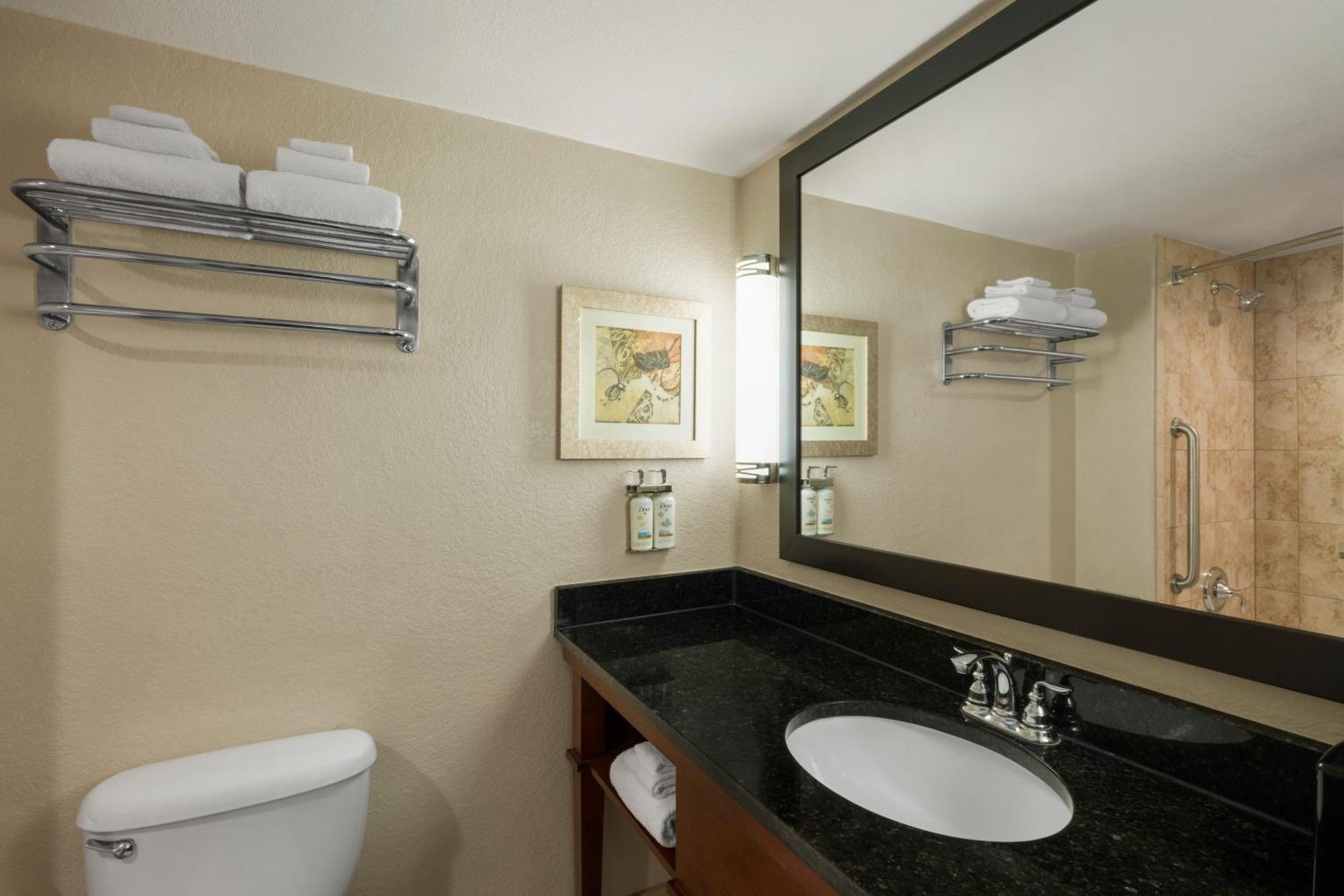 2 Queen Beds Premium Pool View Balcony