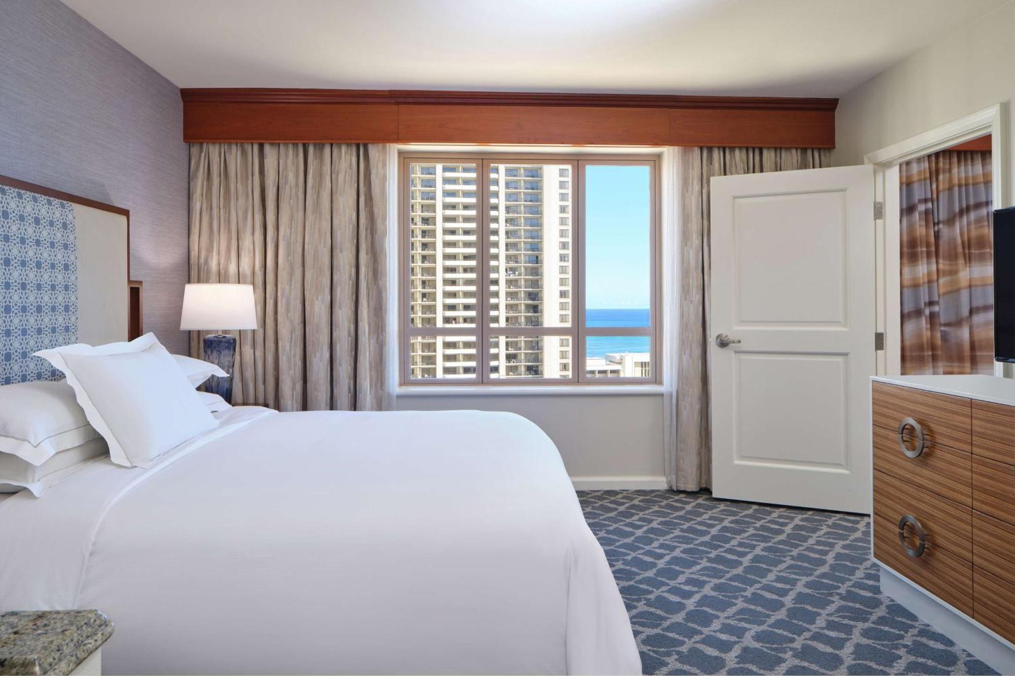 One-Bedroom King Suite Ocean View