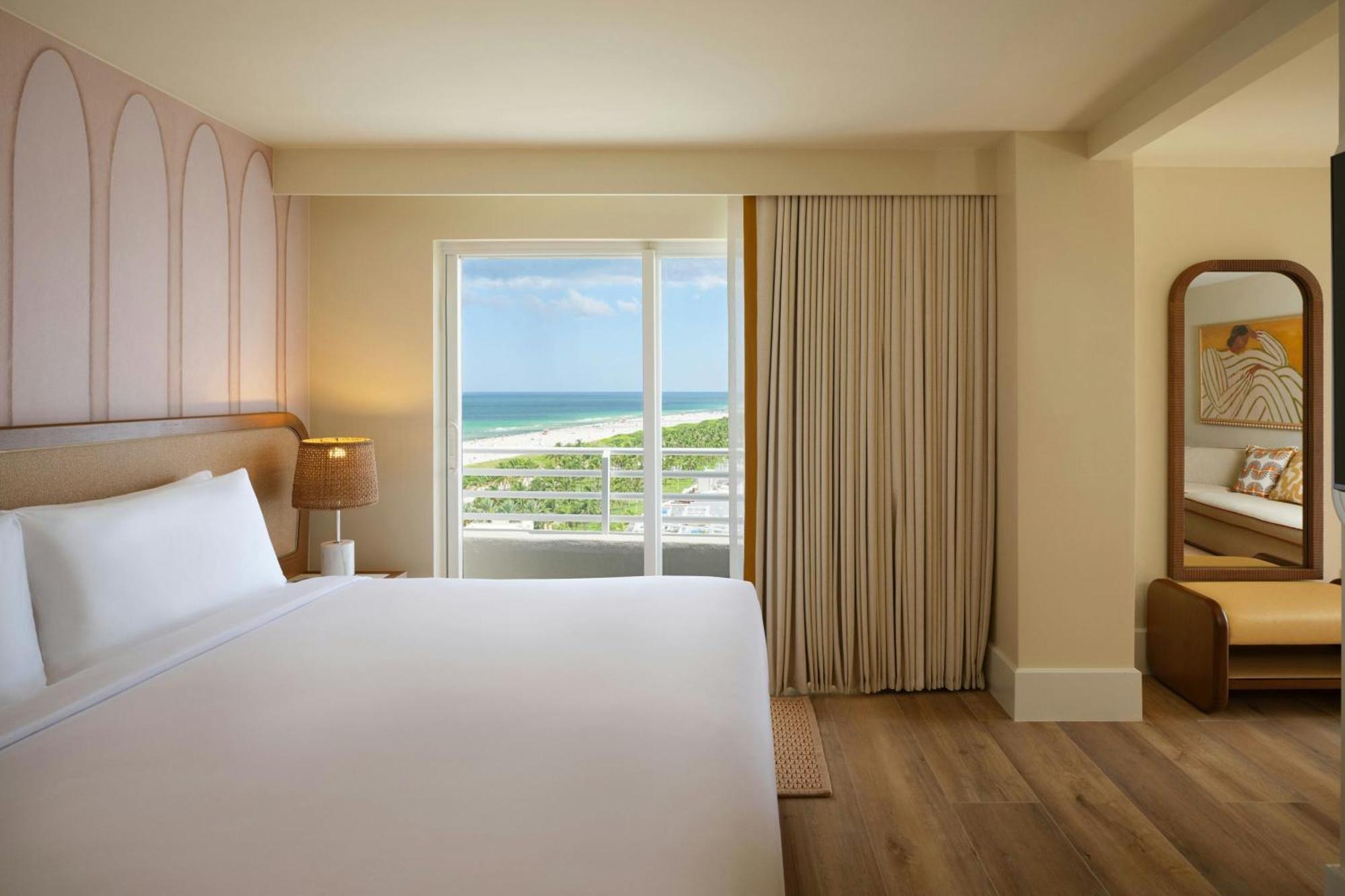 One-Bedroom King Suite City View