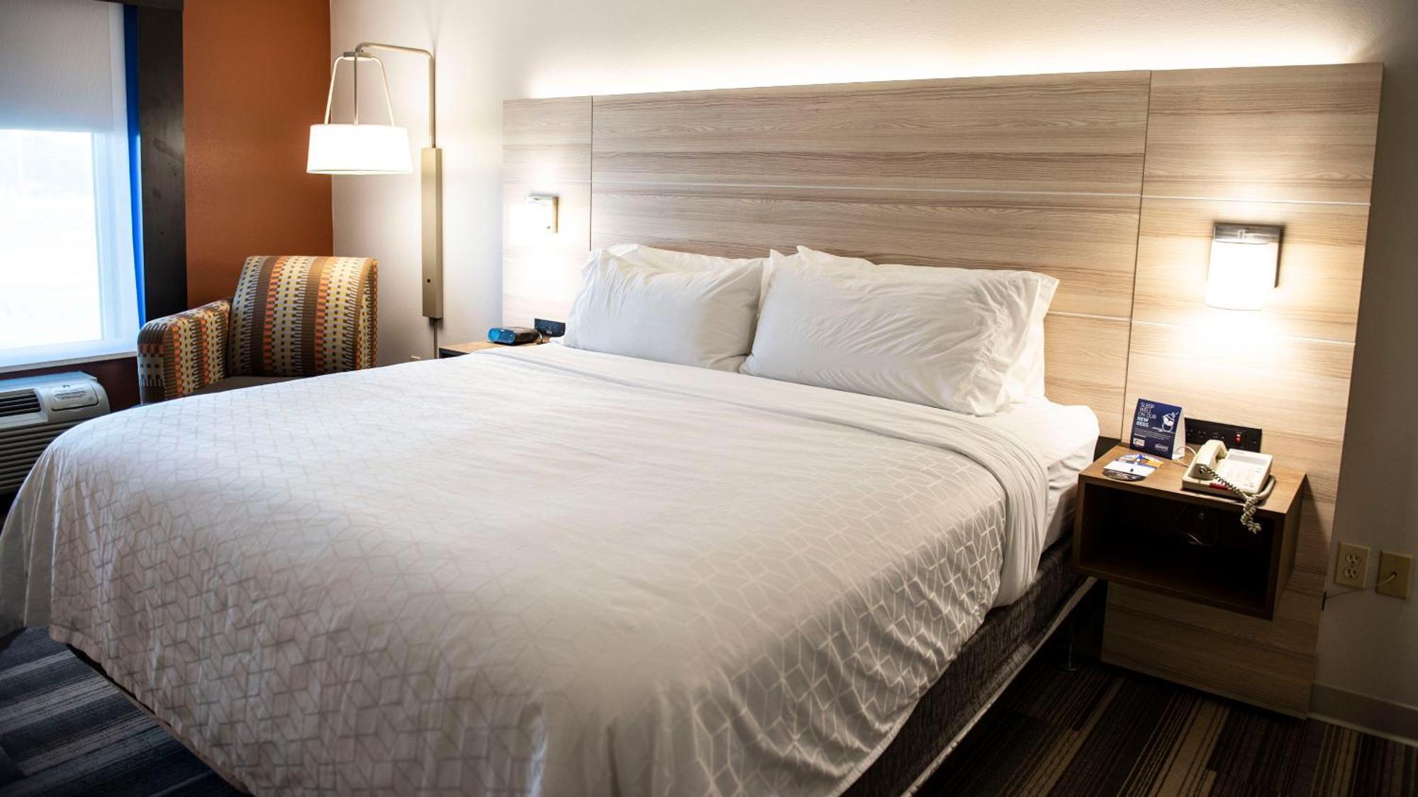 Standard King Room