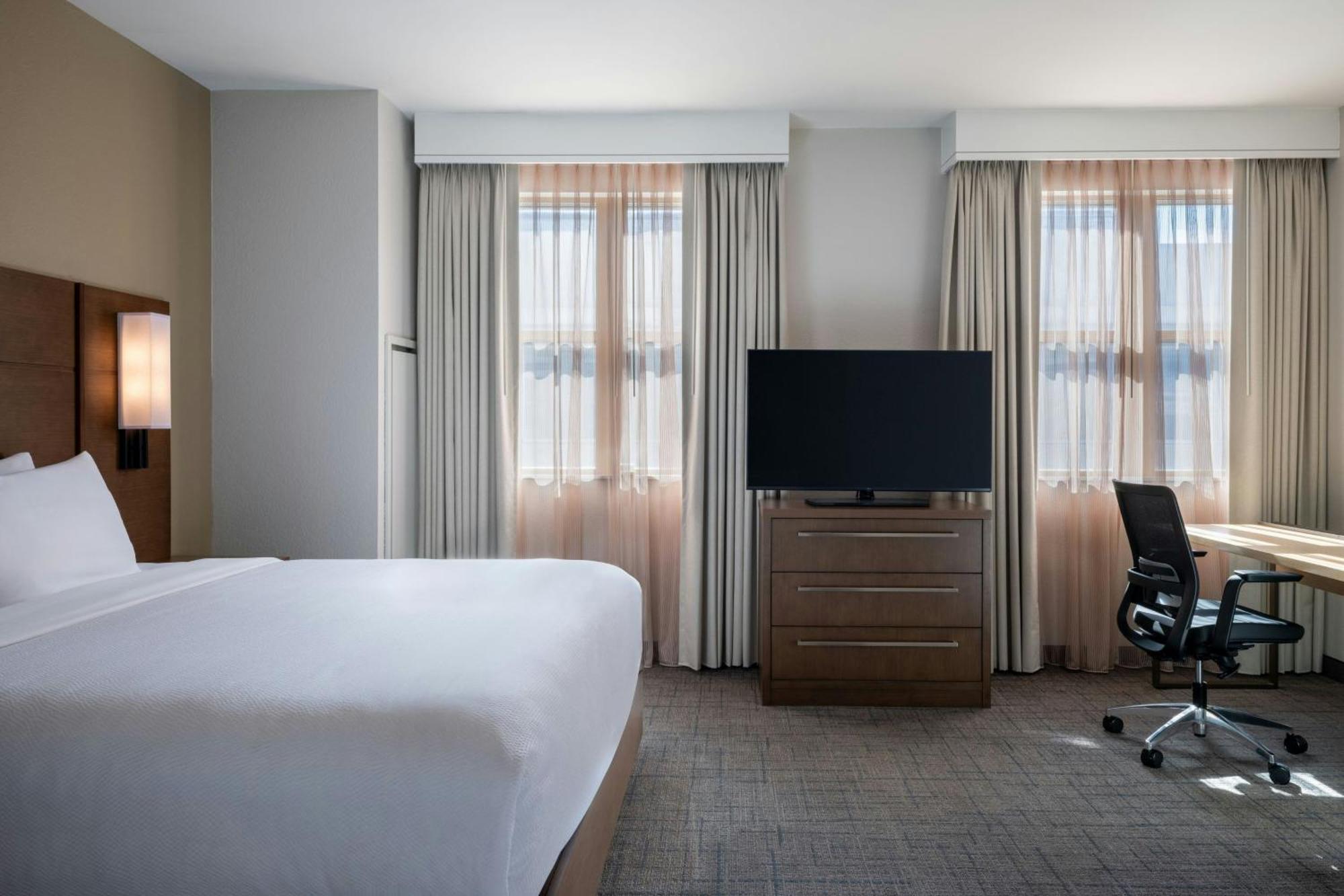 One-Bedroom King Suite Sofa Bed