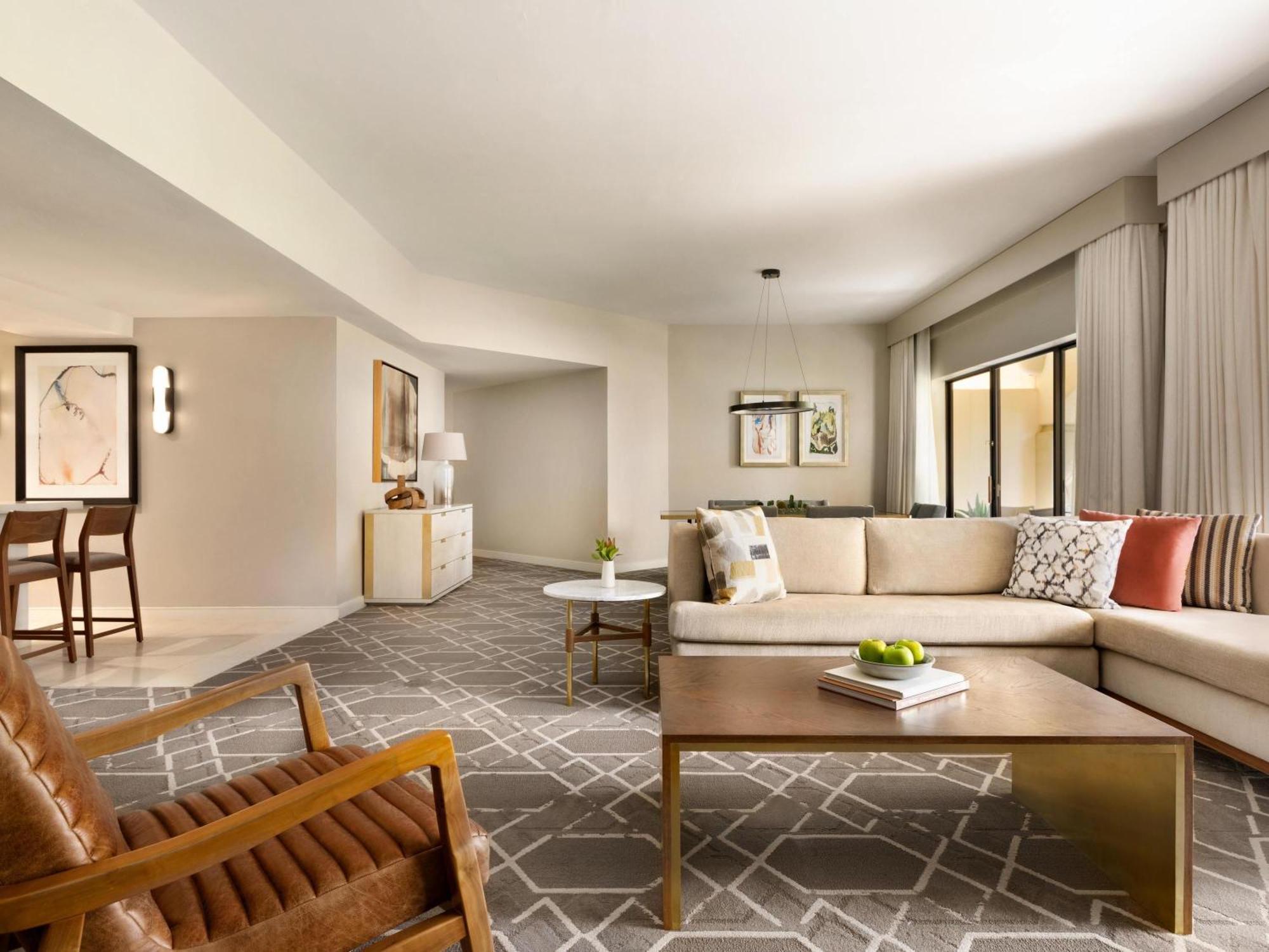 One-Bedroom Princess Suite
