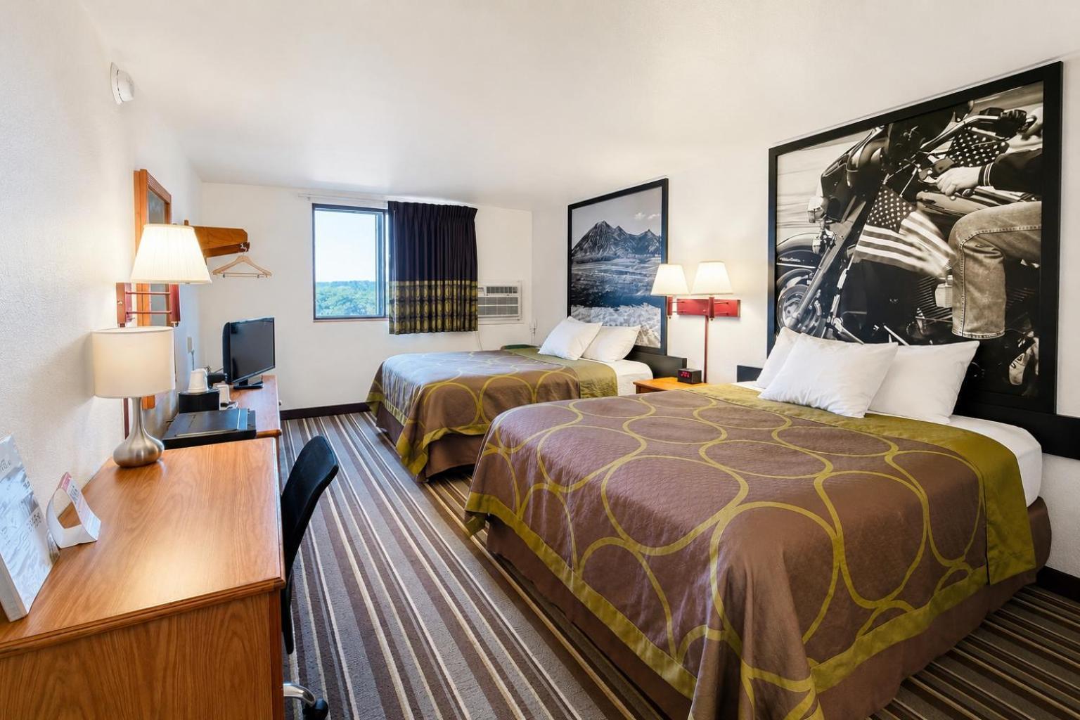 2 Queen Beds Non-Smoking
