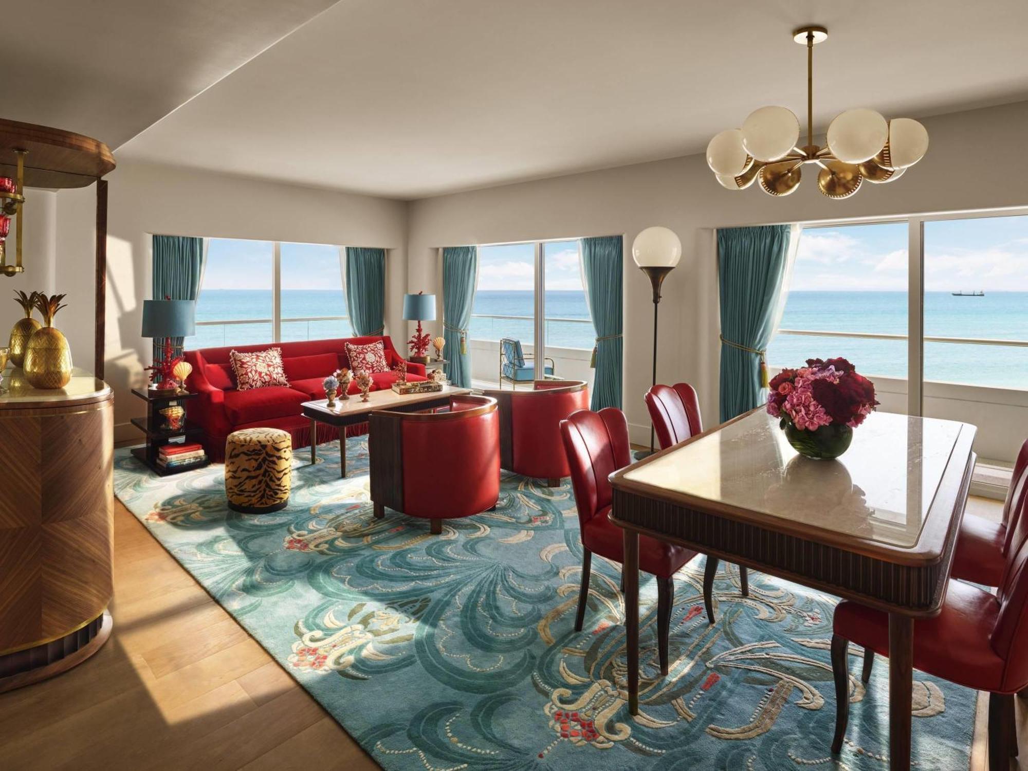 Premier Corner One-Bedroom King Suite Ocean Front