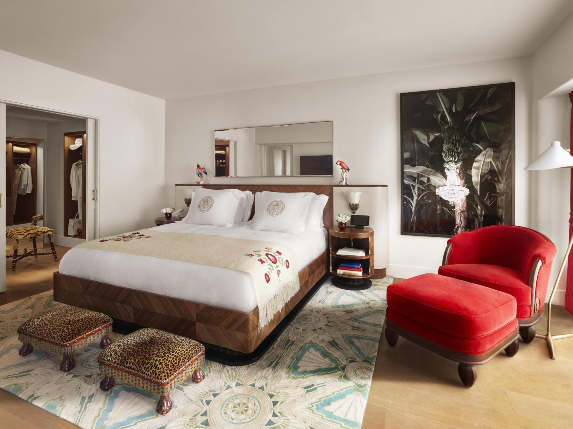 Premier Corner One-Bedroom King Suite Ocean Front