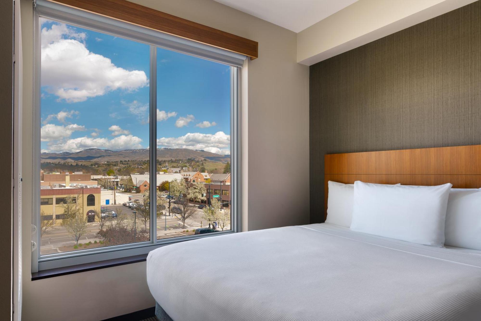 Queen Room Two Queen Beds High Floor