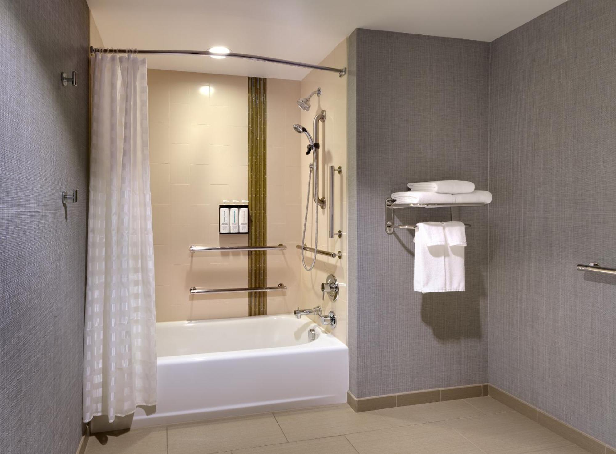 Queen Room Two Queen Beds Accessible Tub