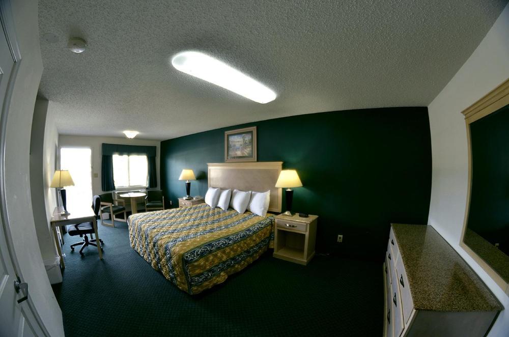 Standard King Room