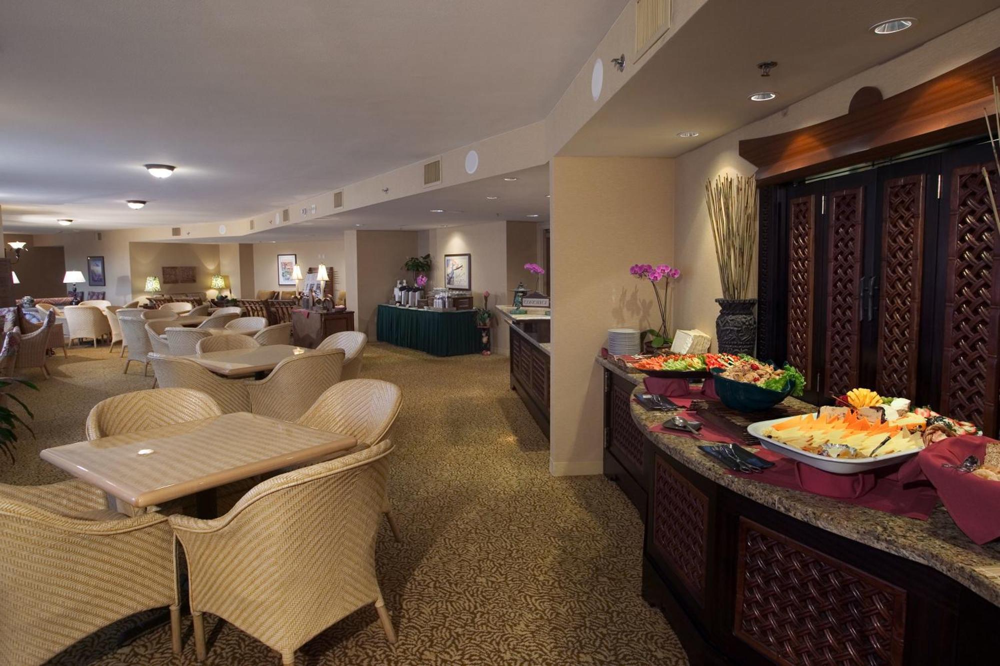 Club Level Room Two Queen Beds Includes ^ Universal Express Unlimited