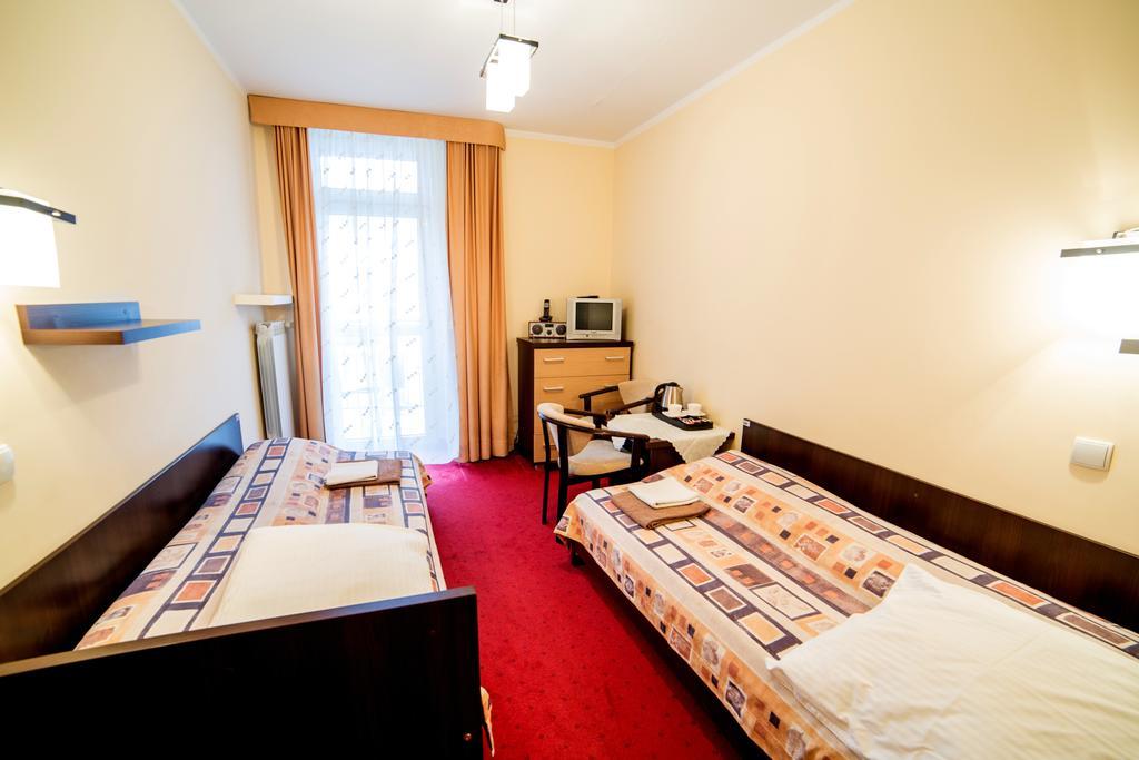 Pokój z 2 łóżkami pojedynczymi