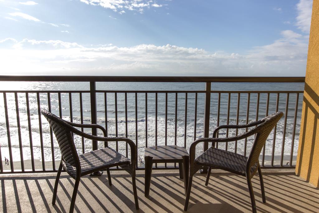 Three-Bedroom Suite Ocean Front