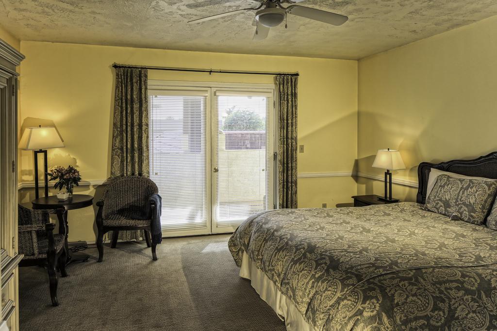 Queen Room